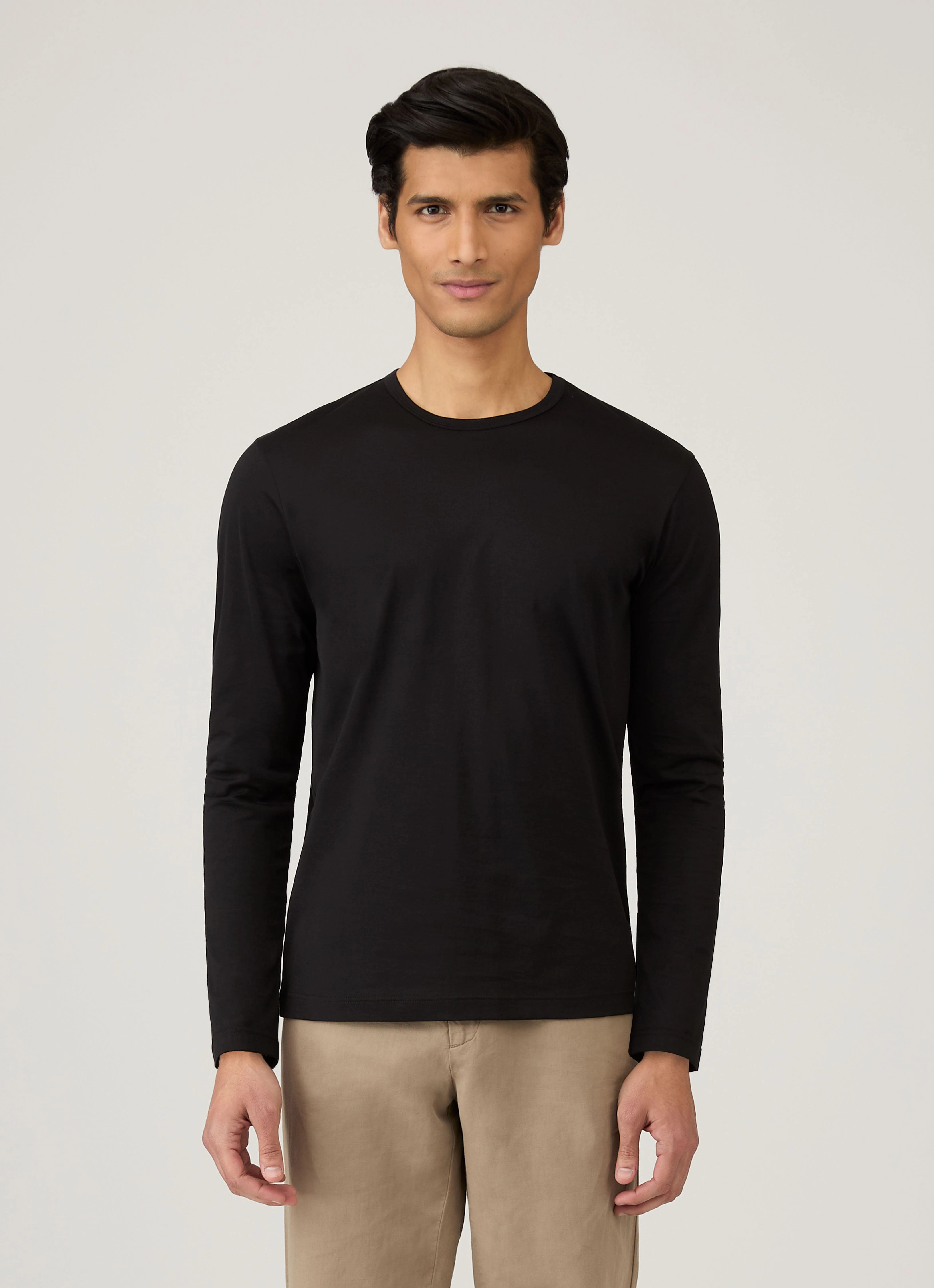 Comfy Look Men's Classic Long Sleeve T-shirt in Black