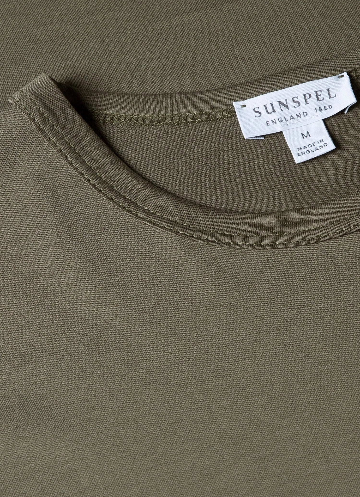 Relaxed Design Men's Classic T-shirt in Khaki