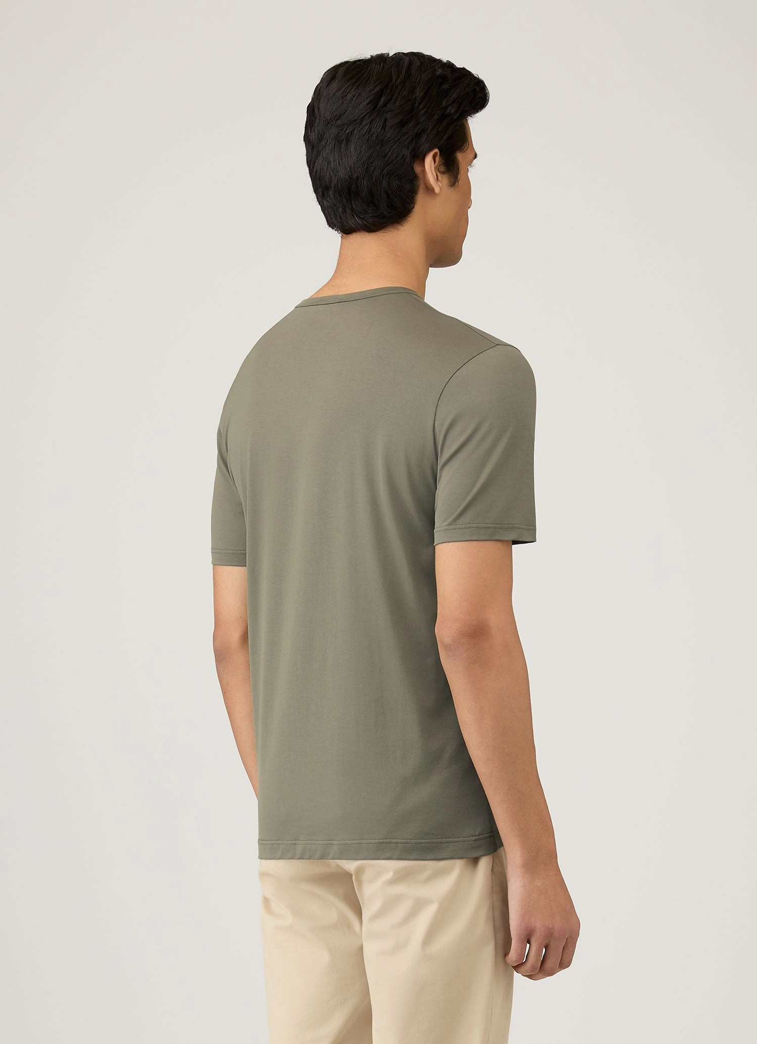 Classic Chic Eco friendly materials Men's Classic T-shirt in Khaki