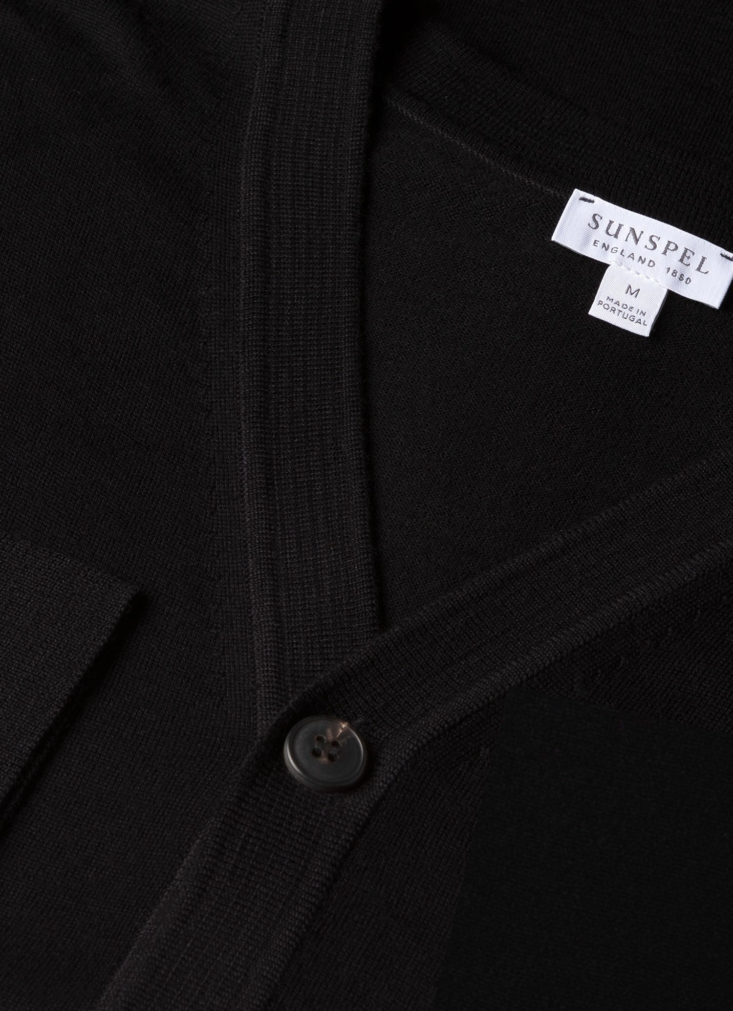 Layered Ventilation Design Men's Extra-Fine Merino Cardigan in Black