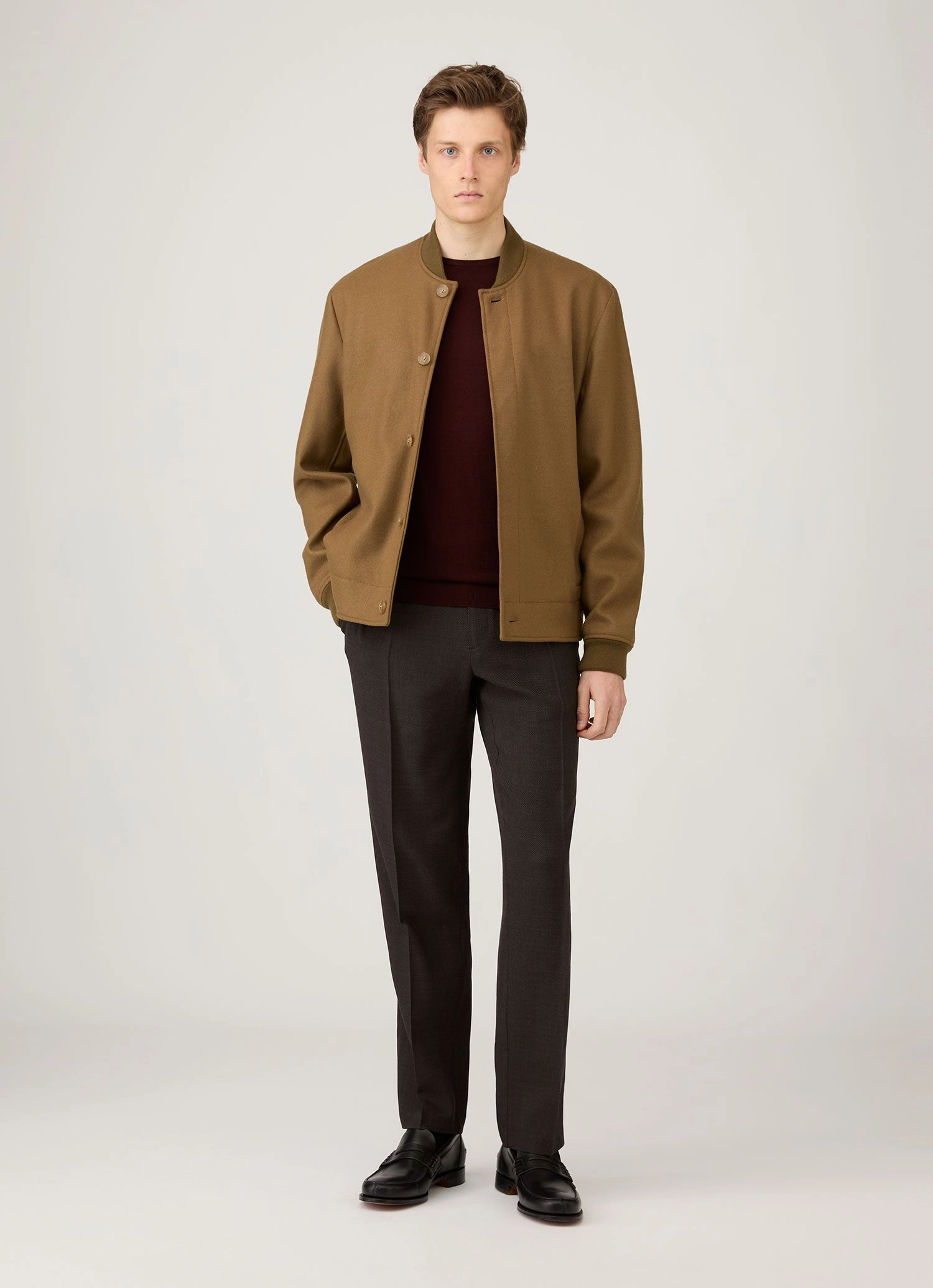 Men's Extra-Fine Merino Crew Neck in Bakelite Simple Outfit Inner Layer