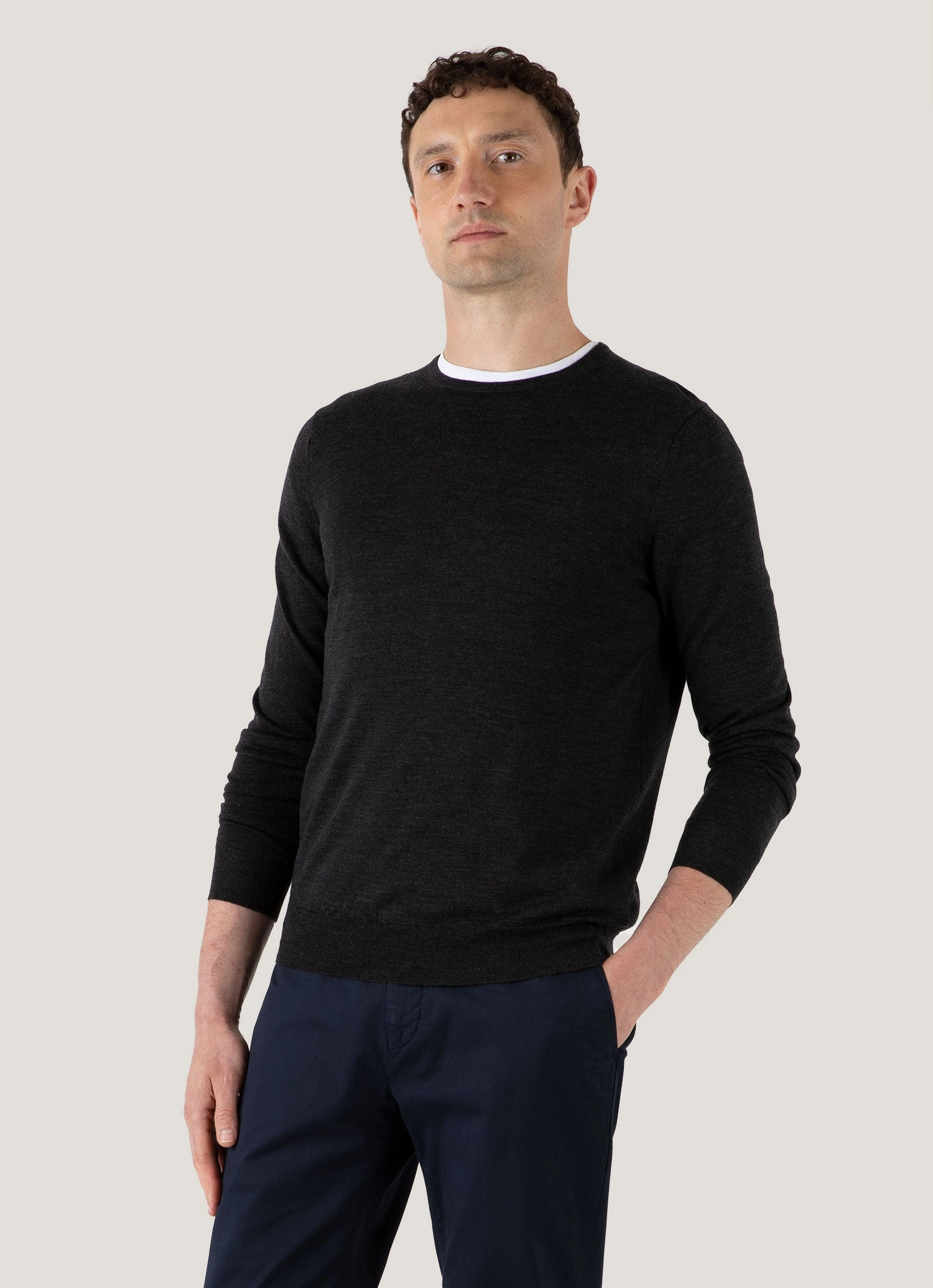 Moisture Wicking Texture Circular Knit Design Men's Extra-Fine Merino Crew Neck in Charcoal Melange
