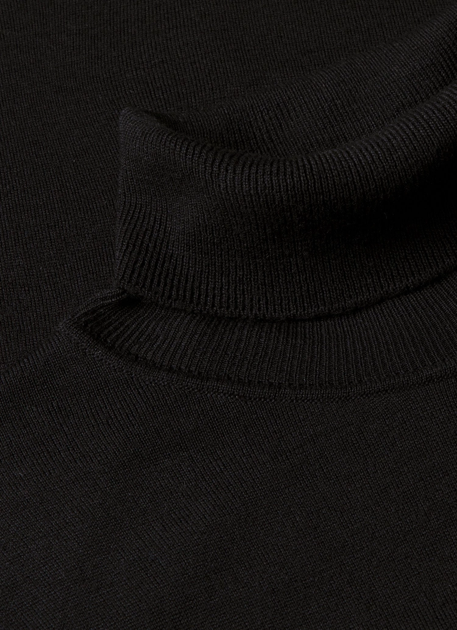Men's Extra-Fine Merino Roll Neck in Black Cozy Mood