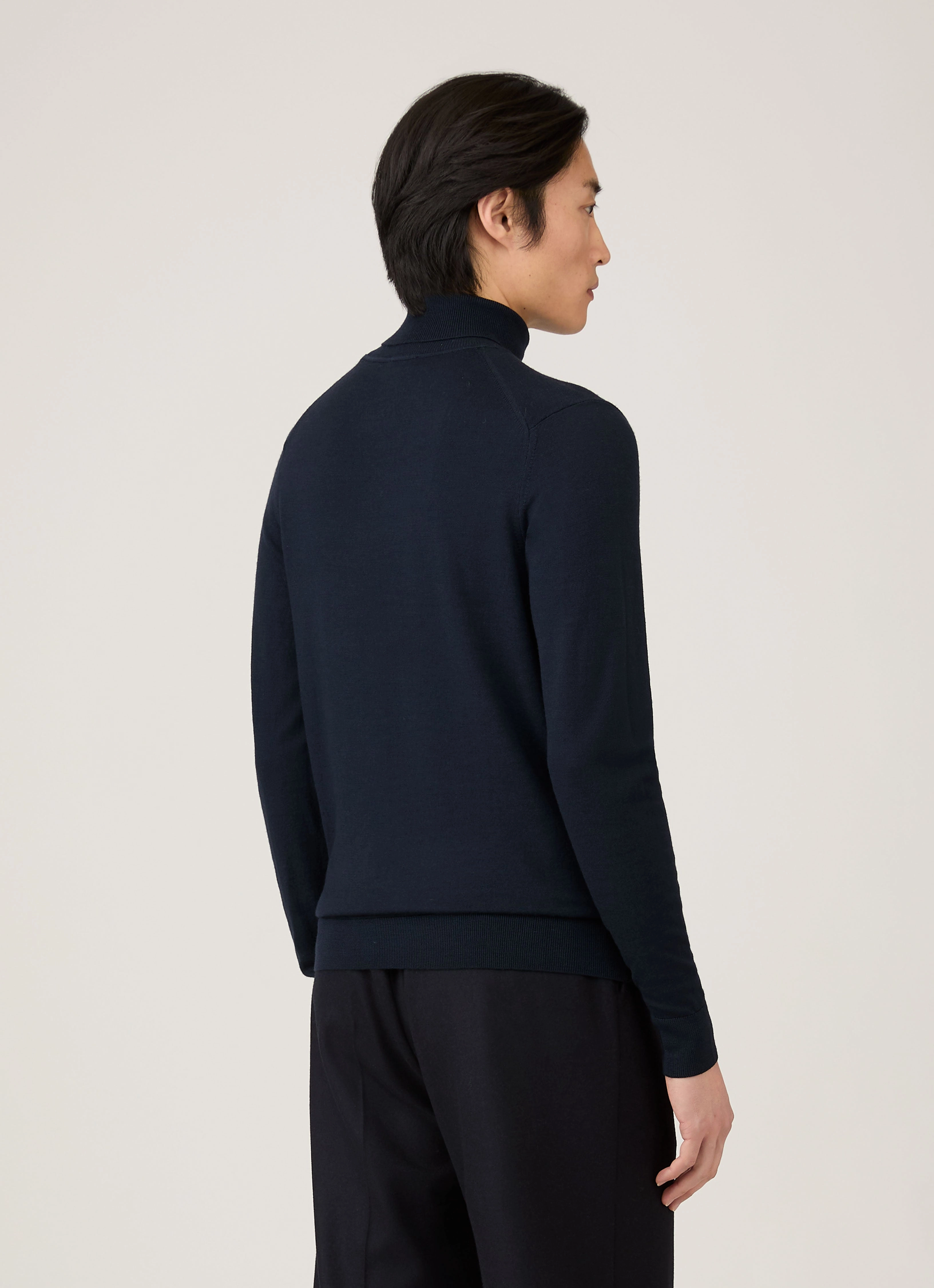 Men's Extra-Fine Merino Roll Neck in Navy Yarn Dyed