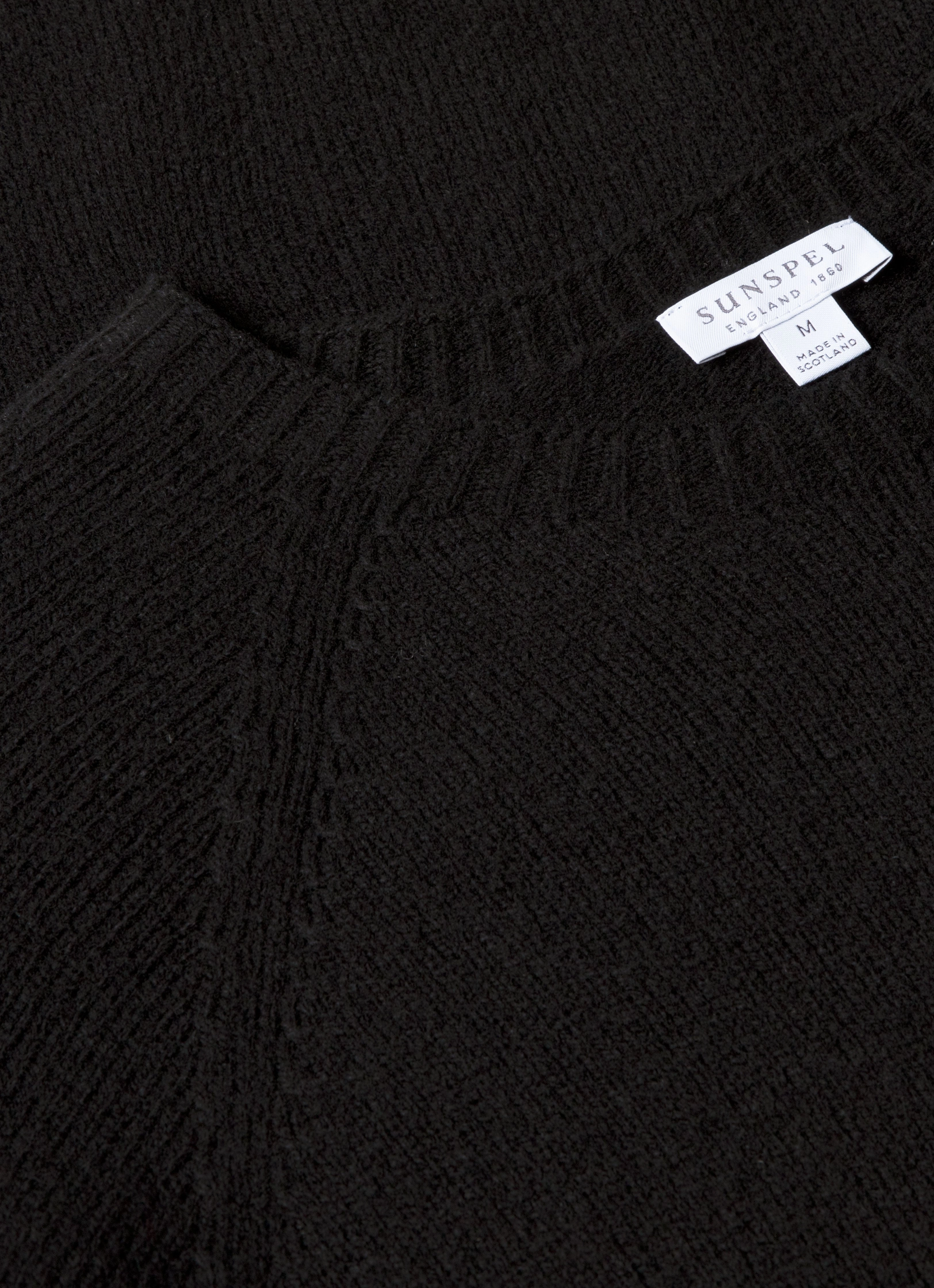 Men's Lambswool Crew Neck Jumper in Black OdorResistant Fabric Thermo Regulating Fibers