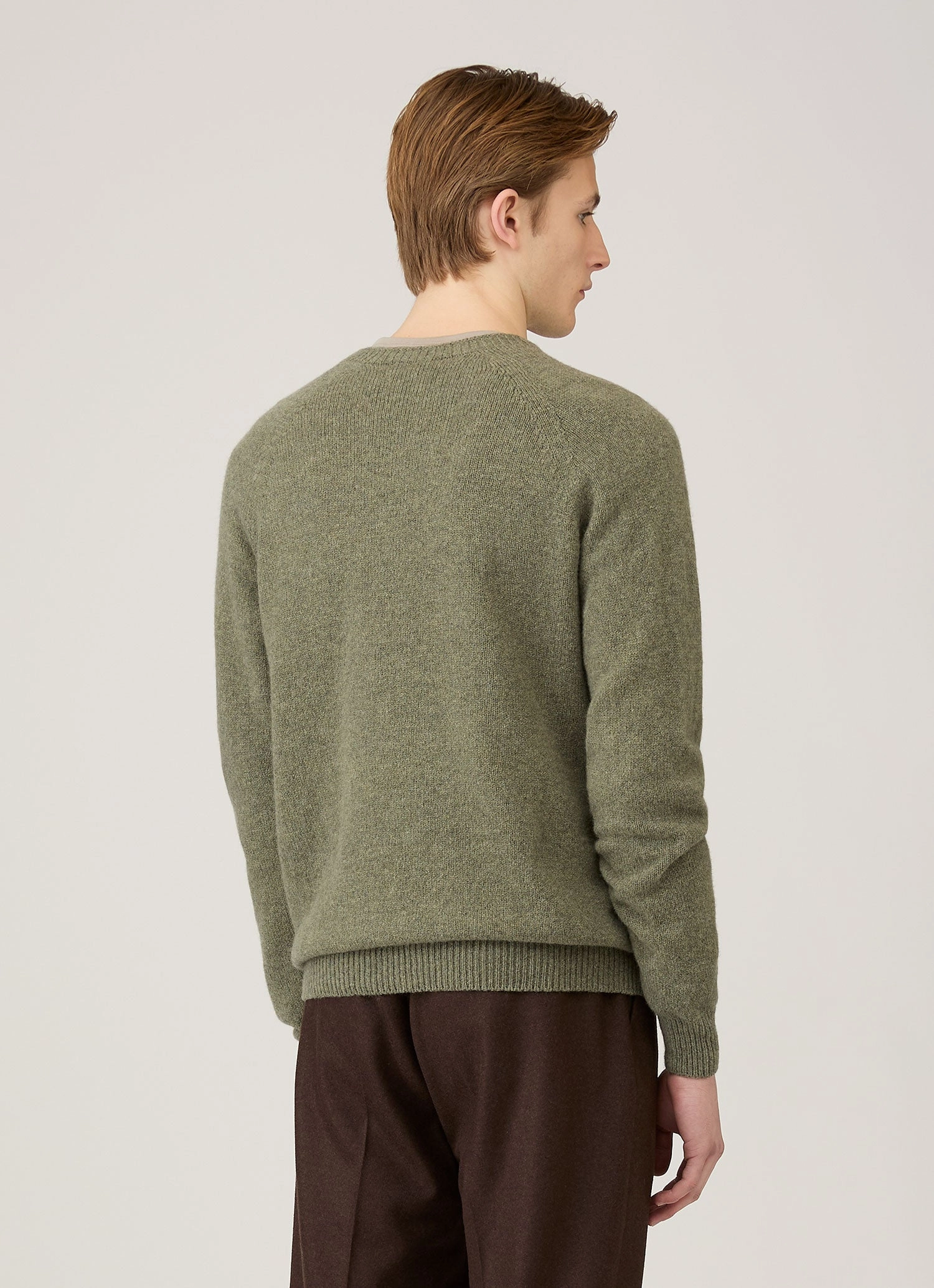 Elastic Seamless Design Men's Lambswool Crew Neck Jumper in Sea Moss