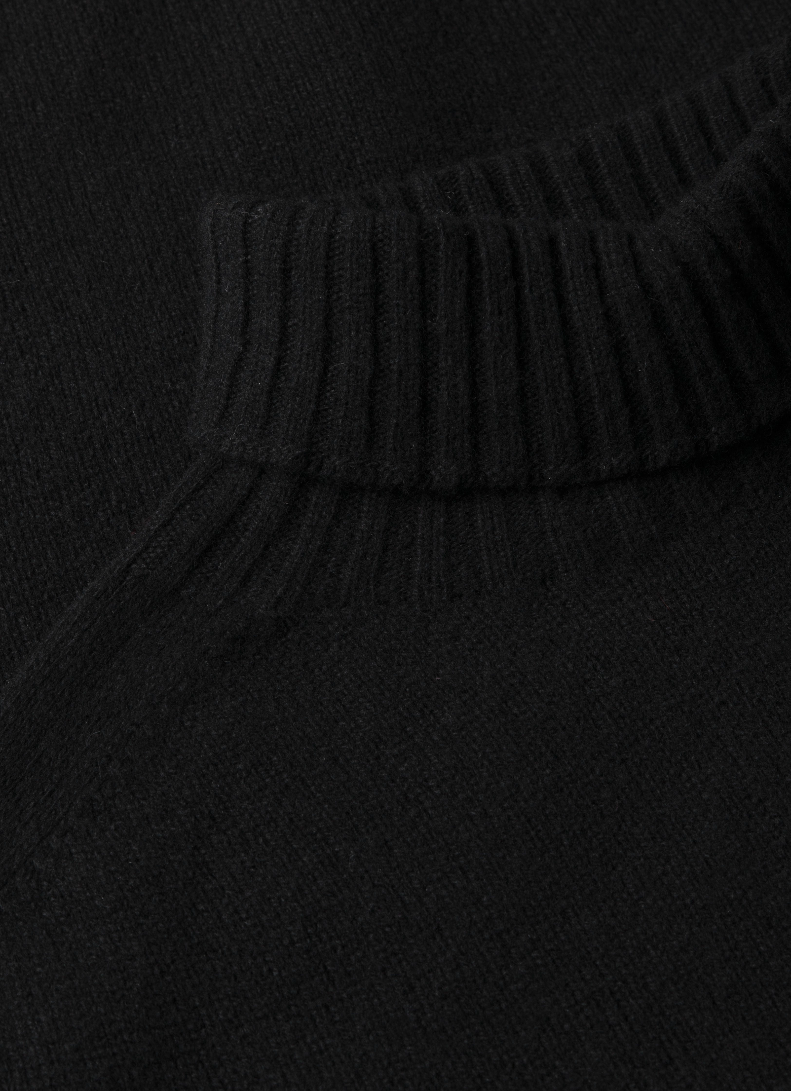 smooth zipper Circular Knit Technology Men's Lambswool Roll Neck in Black