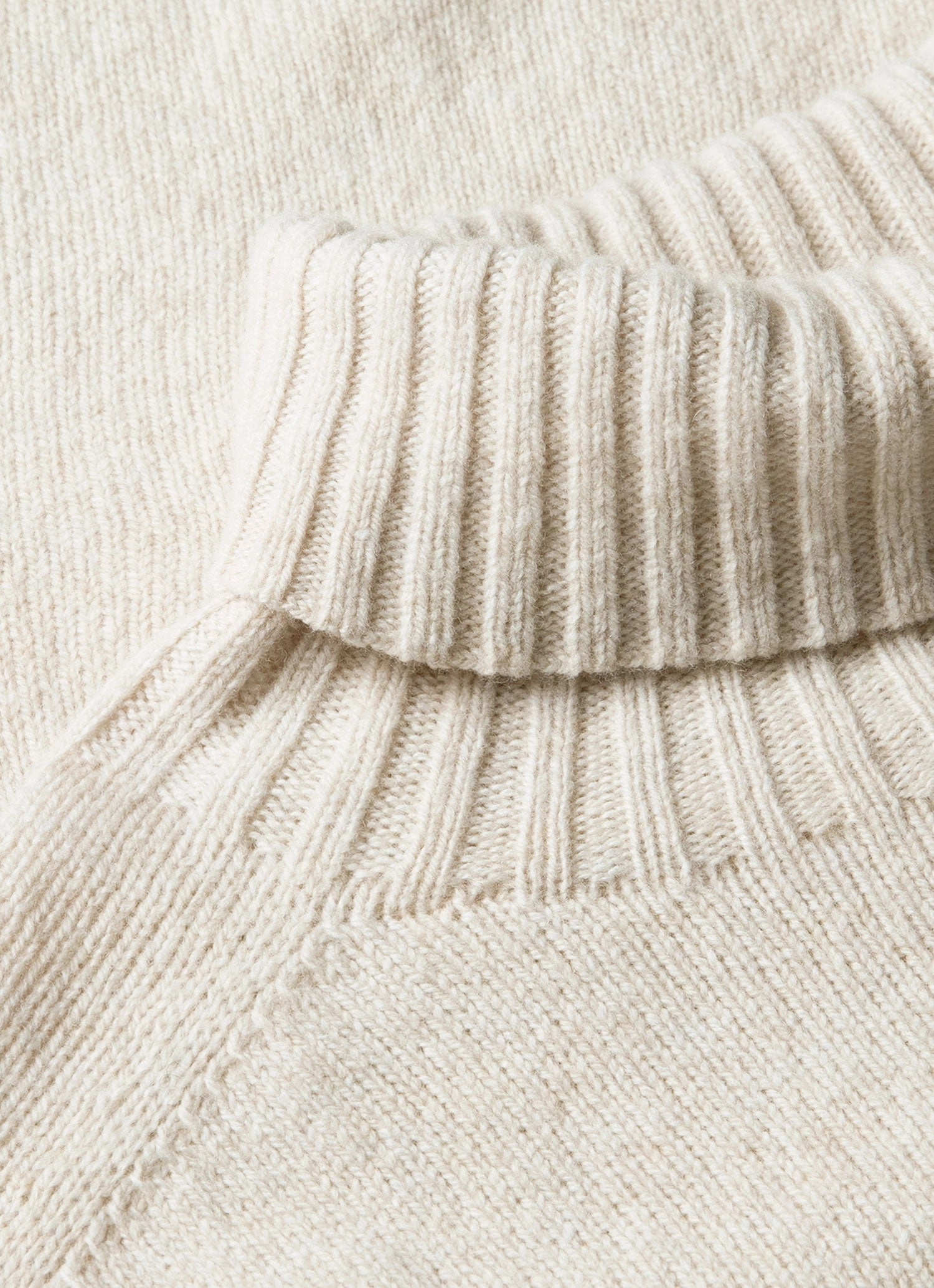 EcoFriendly Material Blend Men's Lambswool Roll Neck in Oatmeal Melange
