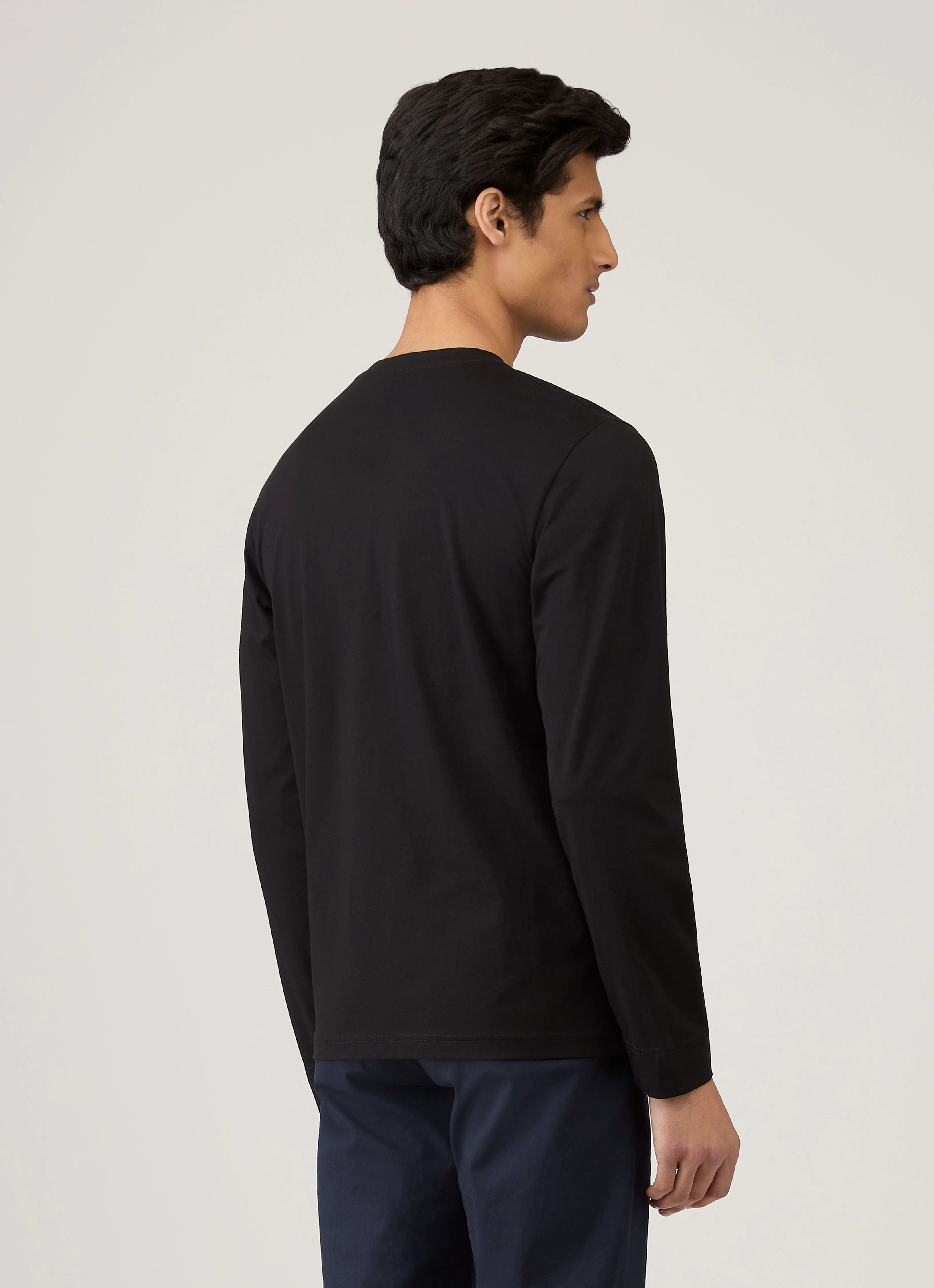 Chic Vibe Men's Long Sleeve Riviera T-shirt in Black