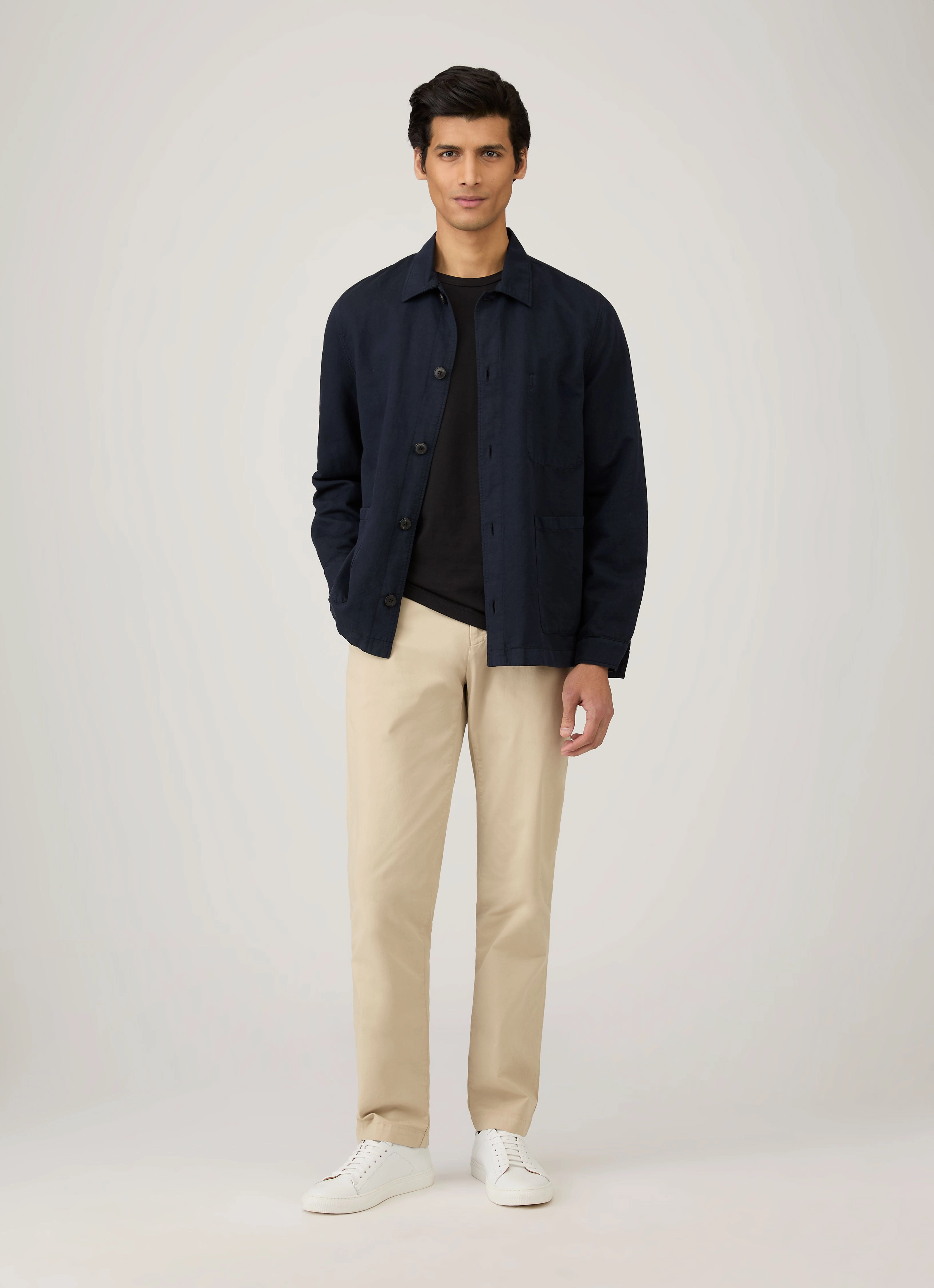 Men's Riviera T-shirt in Black Subtle Logo Placement