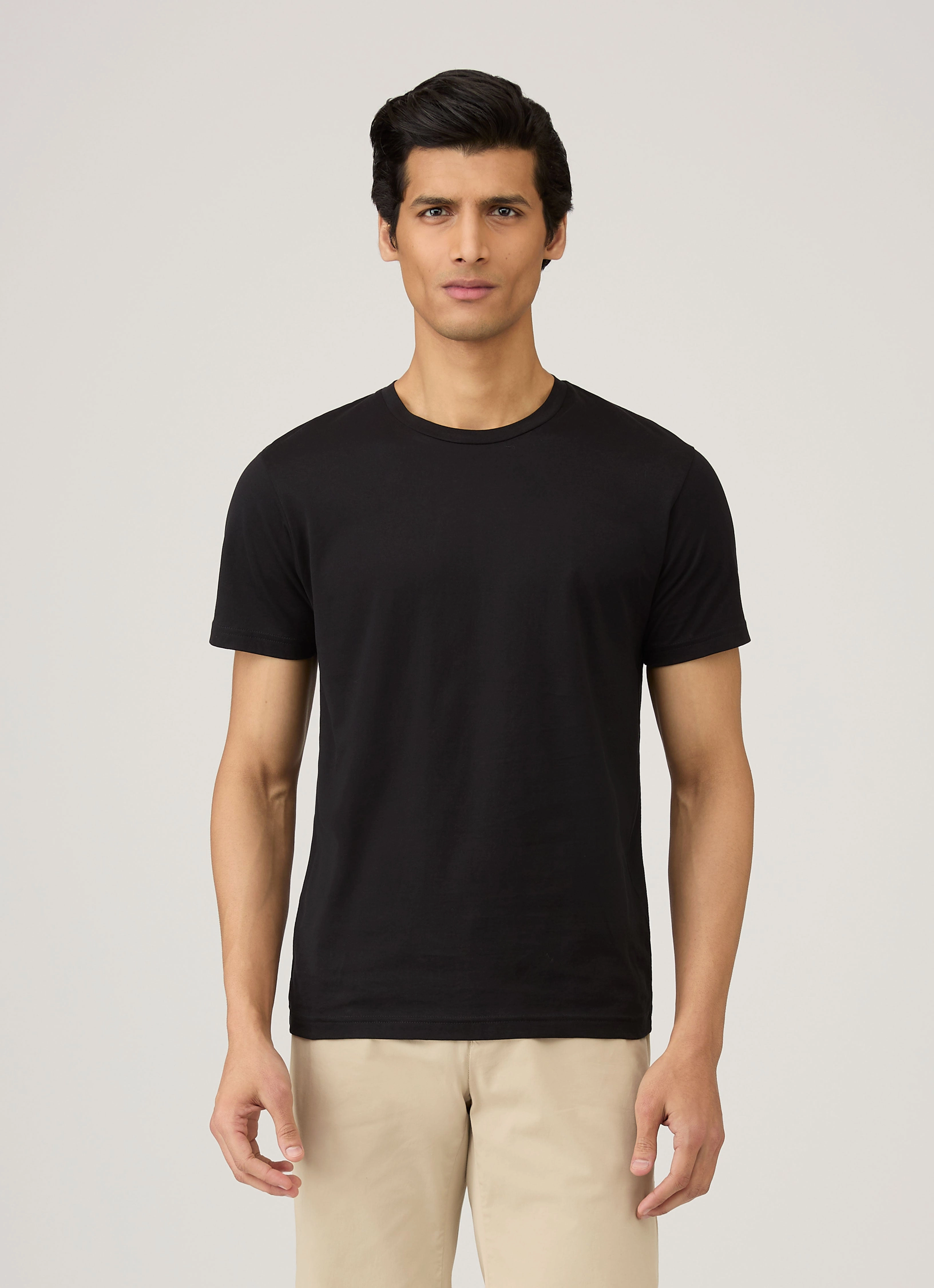 Casual and cool AllDay Comfort Men's Riviera T-shirt in Black