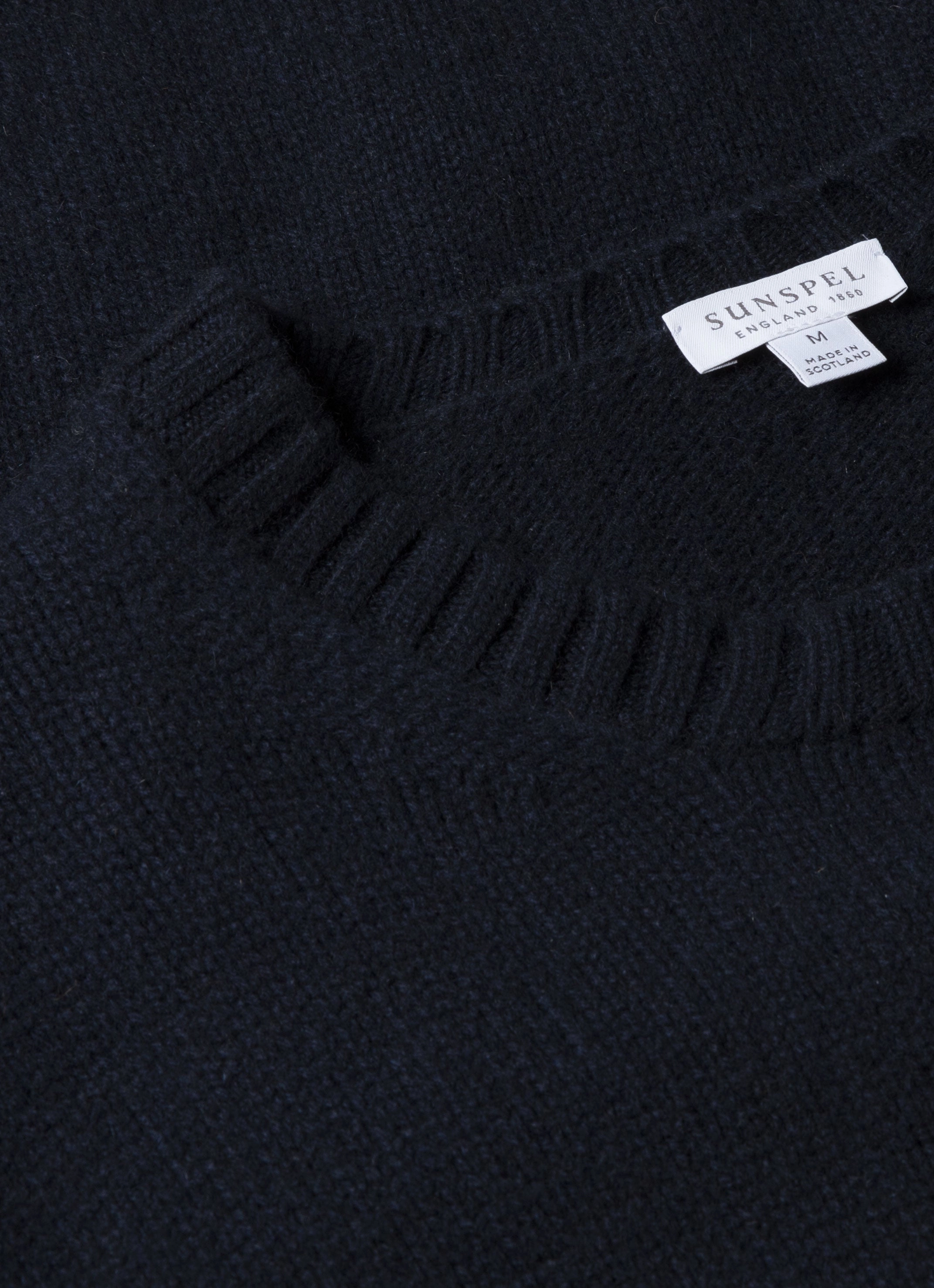 MicrofiberBlend Texture Chill Evening Men's Roxburgh Cashmere Jumper in Navy