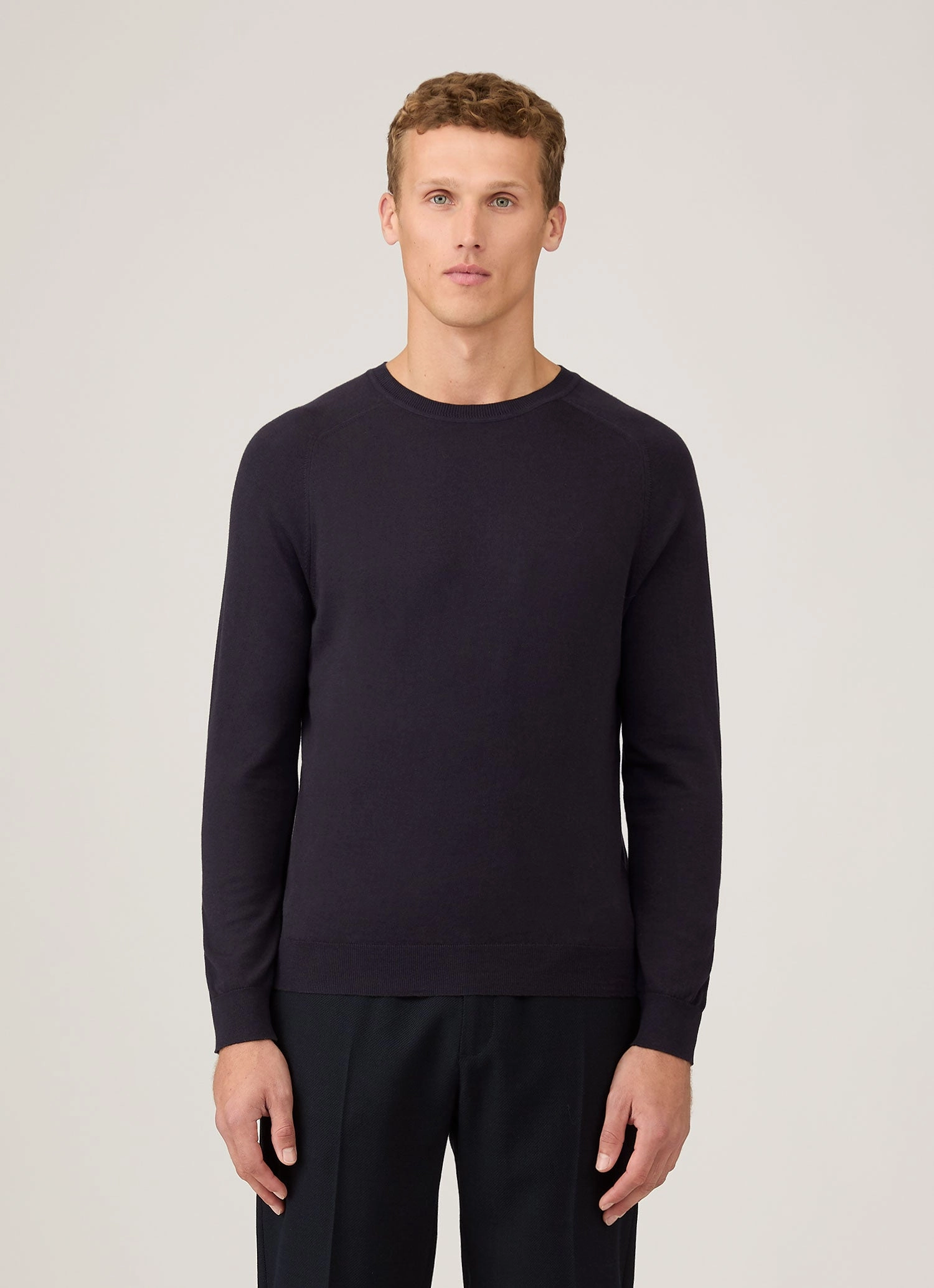 Men's Sea Island Cashmere Crew Neck Jumper in Midnight Navy Compact Style