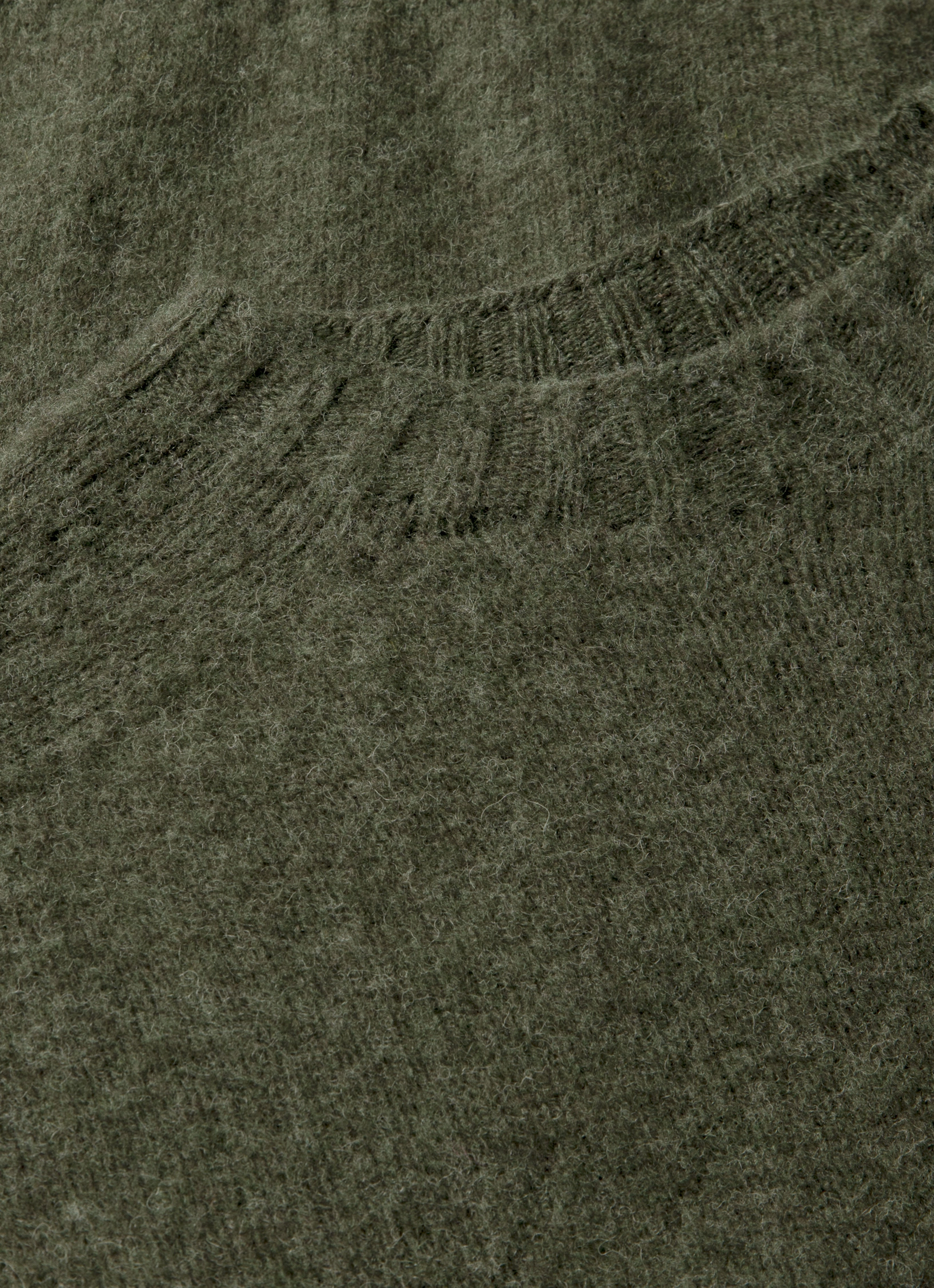 Men's Shetland Crew Neck Jumper in Sea Moss Adjustable Cuff