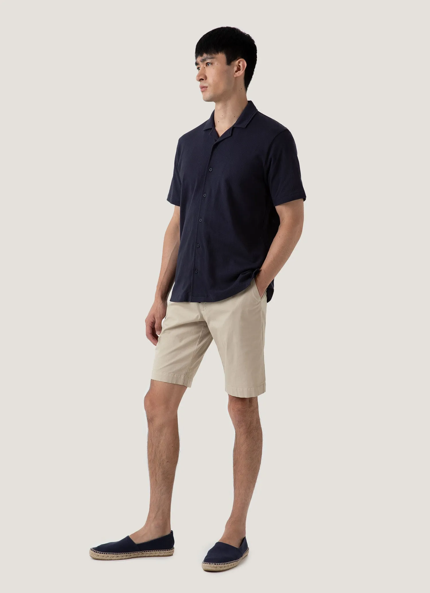 Effortless Movement Flex Wear Men's Stretch Cotton Twill Chino Shorts in Light Stone