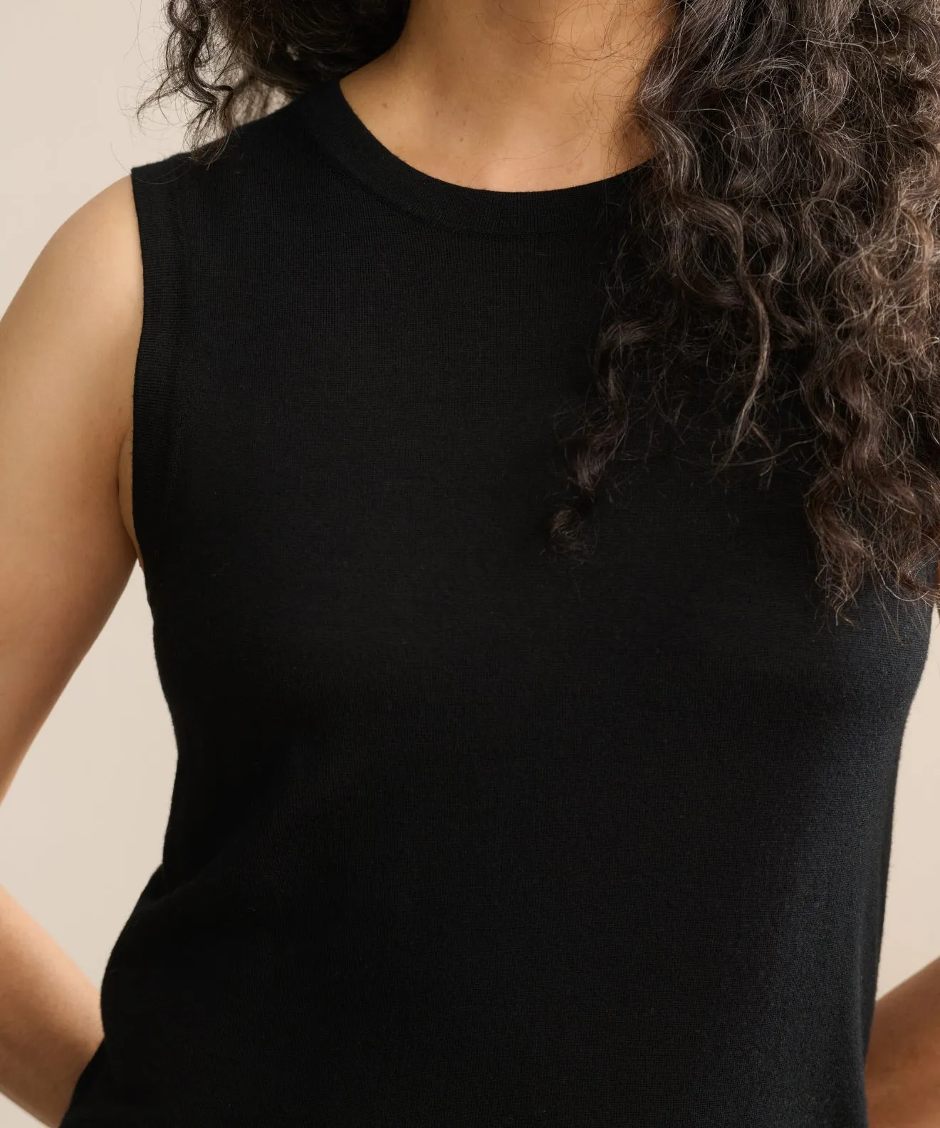 Merino Tank HeatRegulating High Neckline