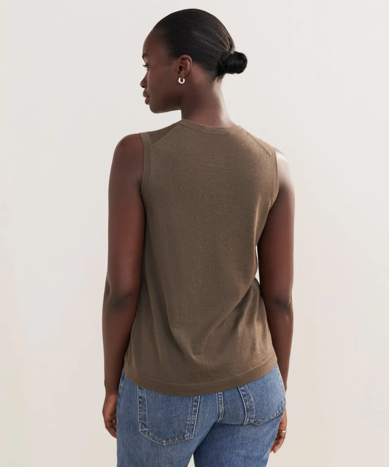 EcoFriendlyDye AirflowOptimized Design Merino Tank