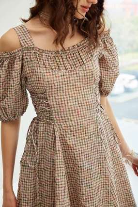 Mia 19 | halter linen dress with puff sleeves 3D Knit Technology Essential Style Mia 19 | halter linen dress with puff sleeves