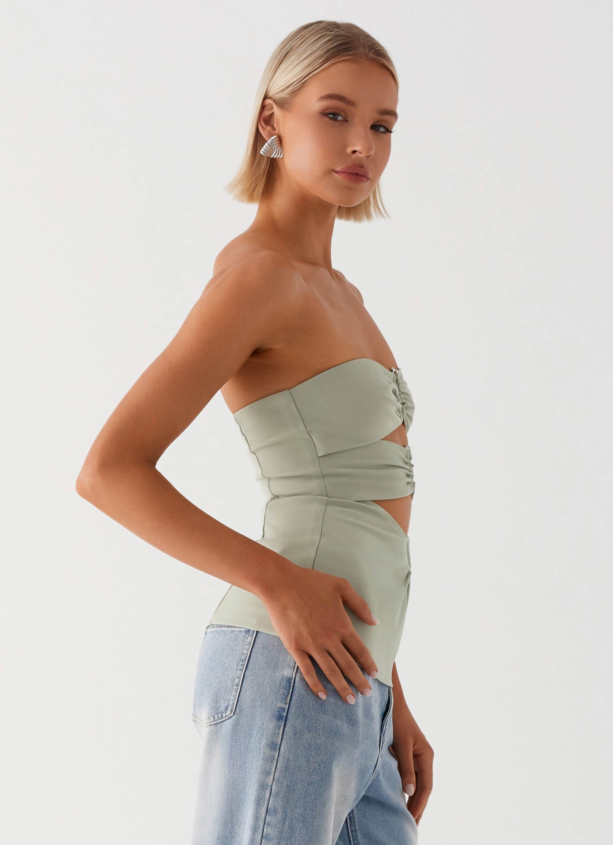 High Neckline Structure NonScratchyLining Micha Strapless Top - Khaki