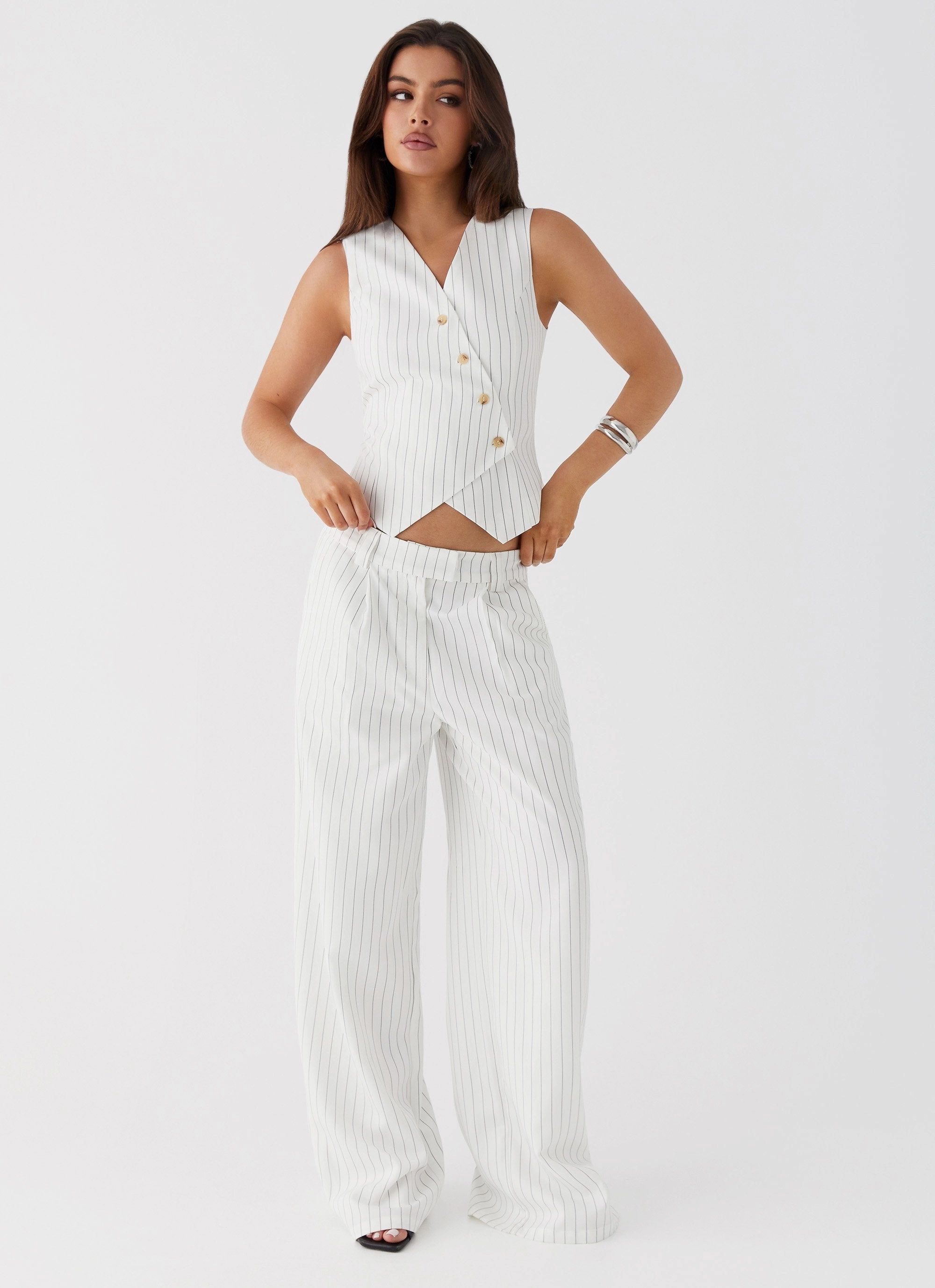 AdjustableTabs SmoothZipClosure Midnight City Suit Pants - White Pinstripe