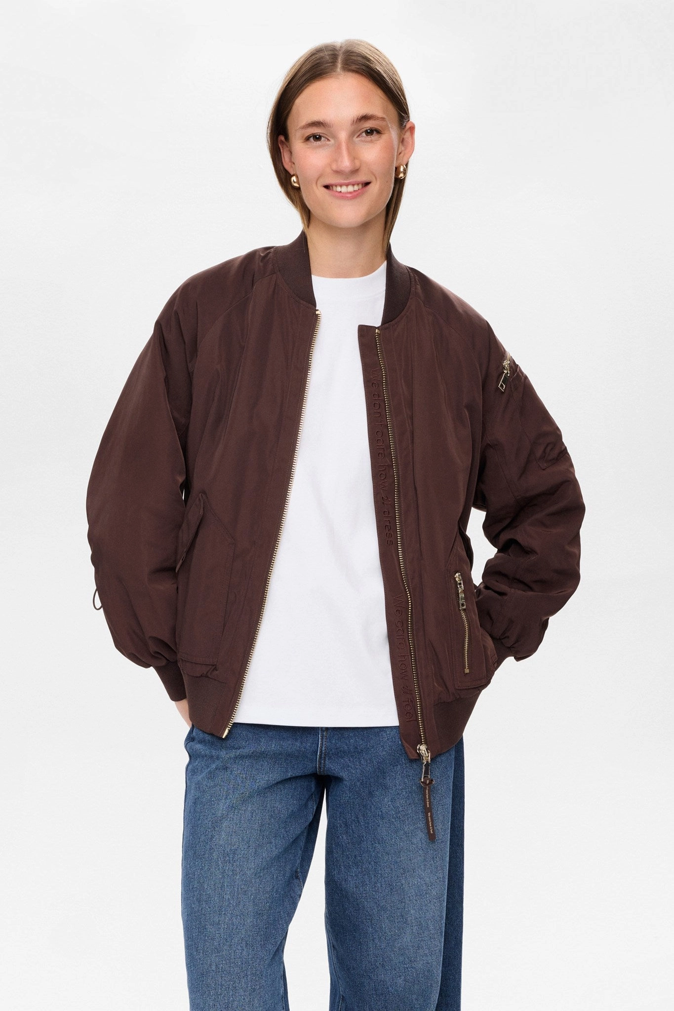 NUALLIE JACKET  - Black Coffee Minimal Detail