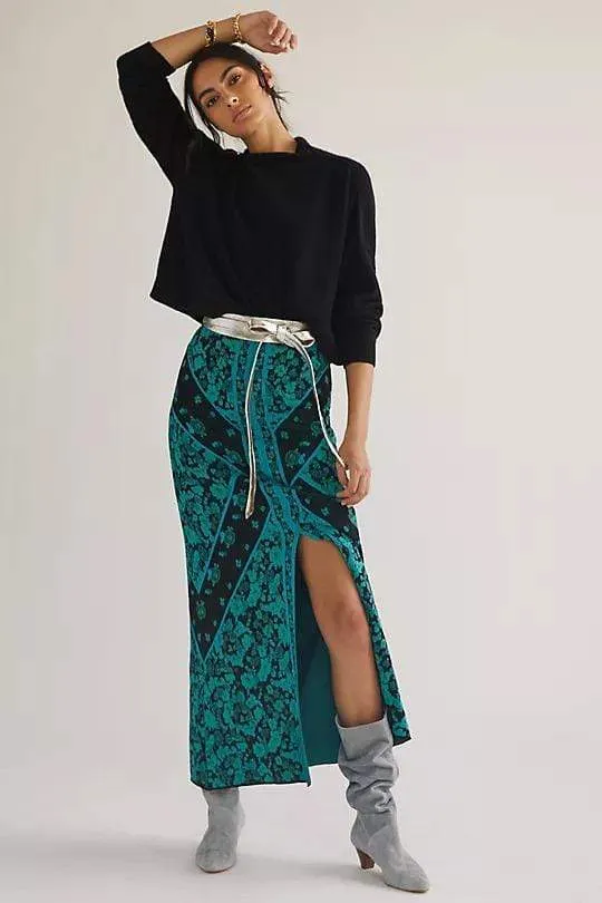 Clean Cut Floral Knit Midi Skirt