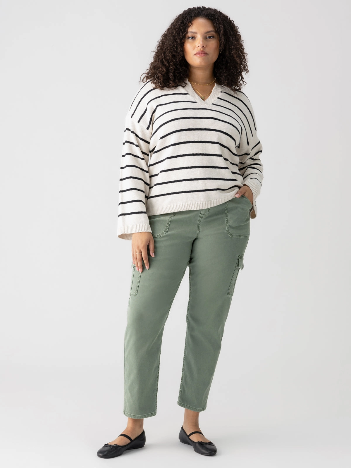 Sculpted Hayden Cargo Standard Rise Pant Dark Spruce Extended Sizing FlexFoamPadding All Around Fit