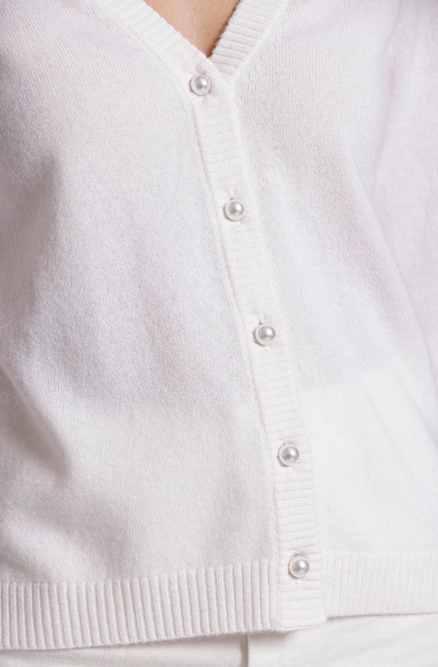 Smart Layers Trendy Layering Minnie Rose Cashmere V Neck Ruffle Cardi White