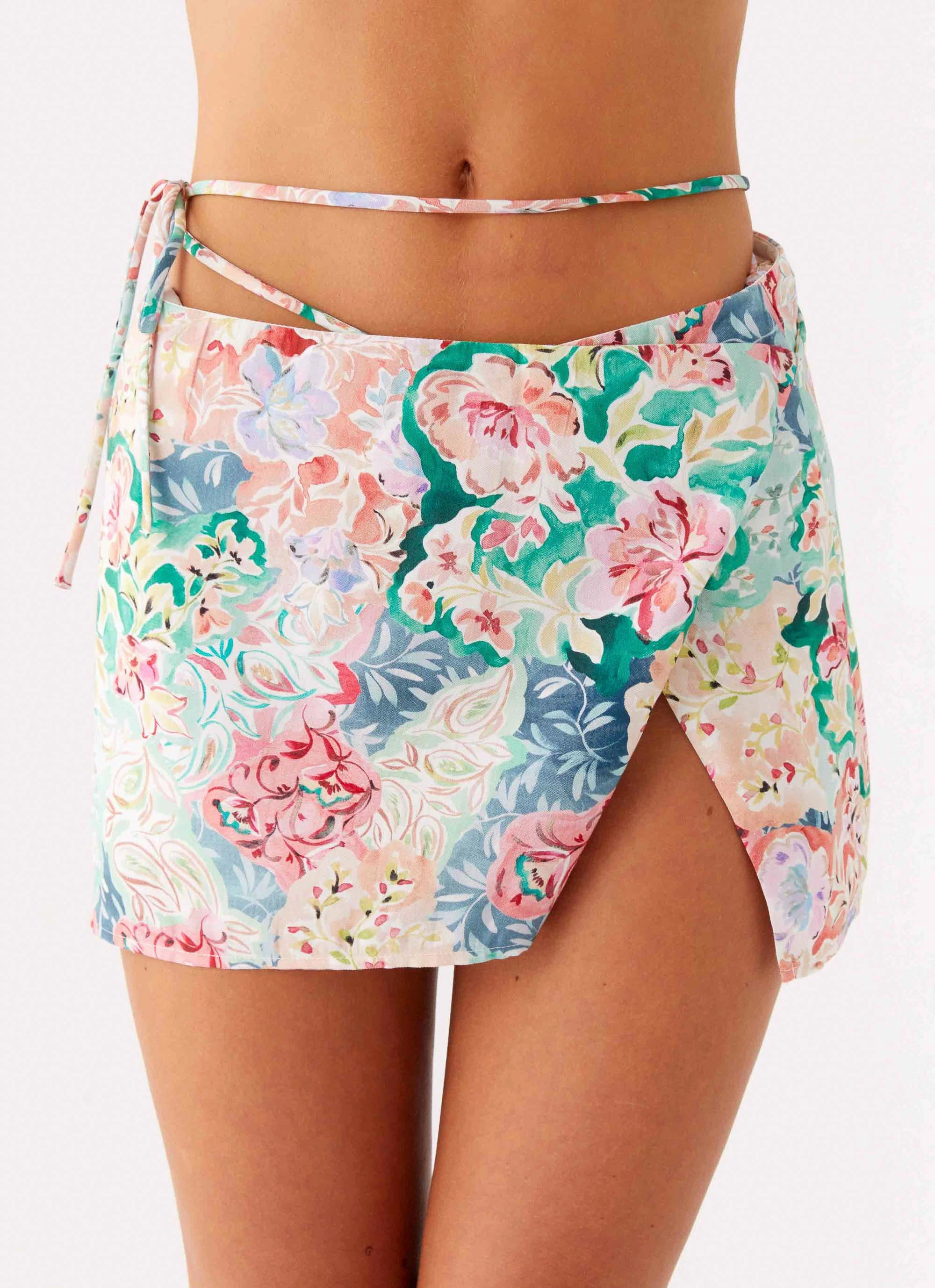 Flexible Gusset Miradelle Wrap Mini Skirt - Santorini Floral