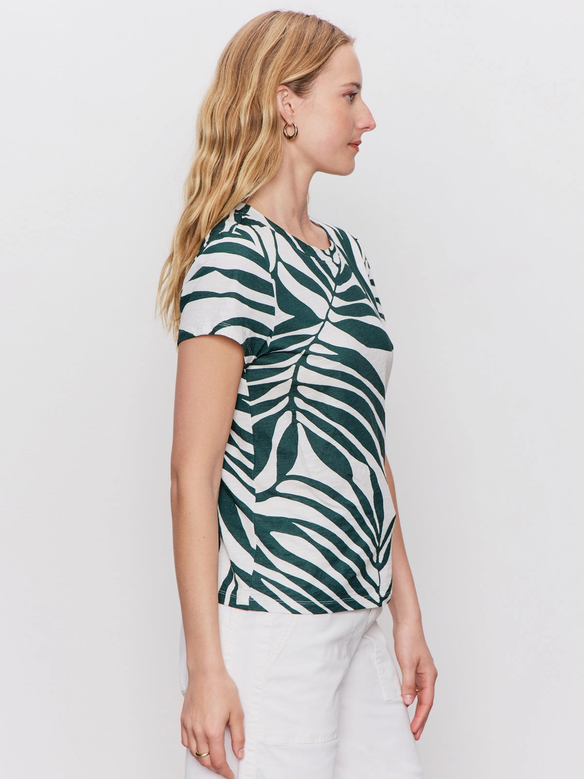 The Perfect Tee Green Oasis Simple and Chic