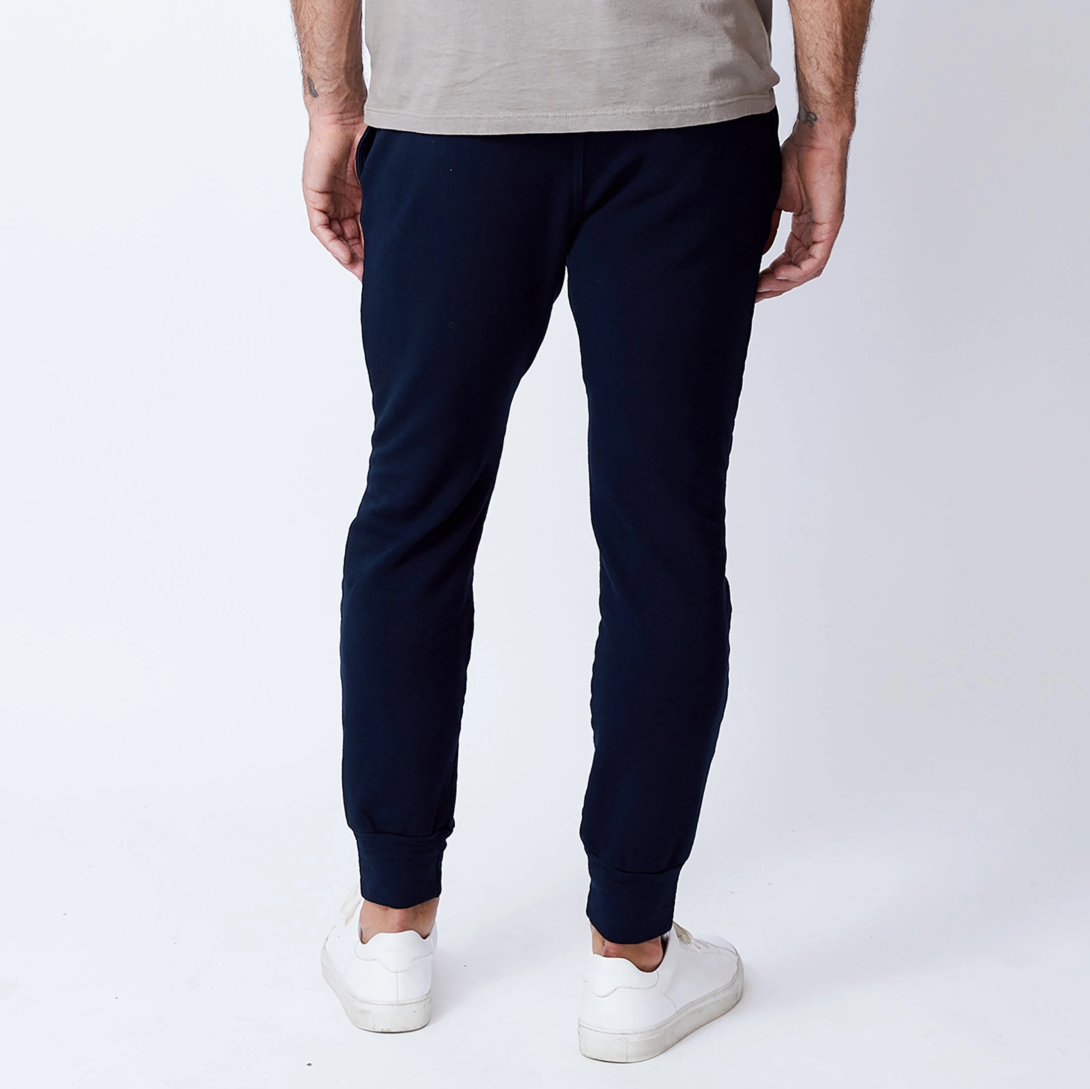 Reinforced Shoulders NonIrritatingStitching Supersoft Fleece Jogger