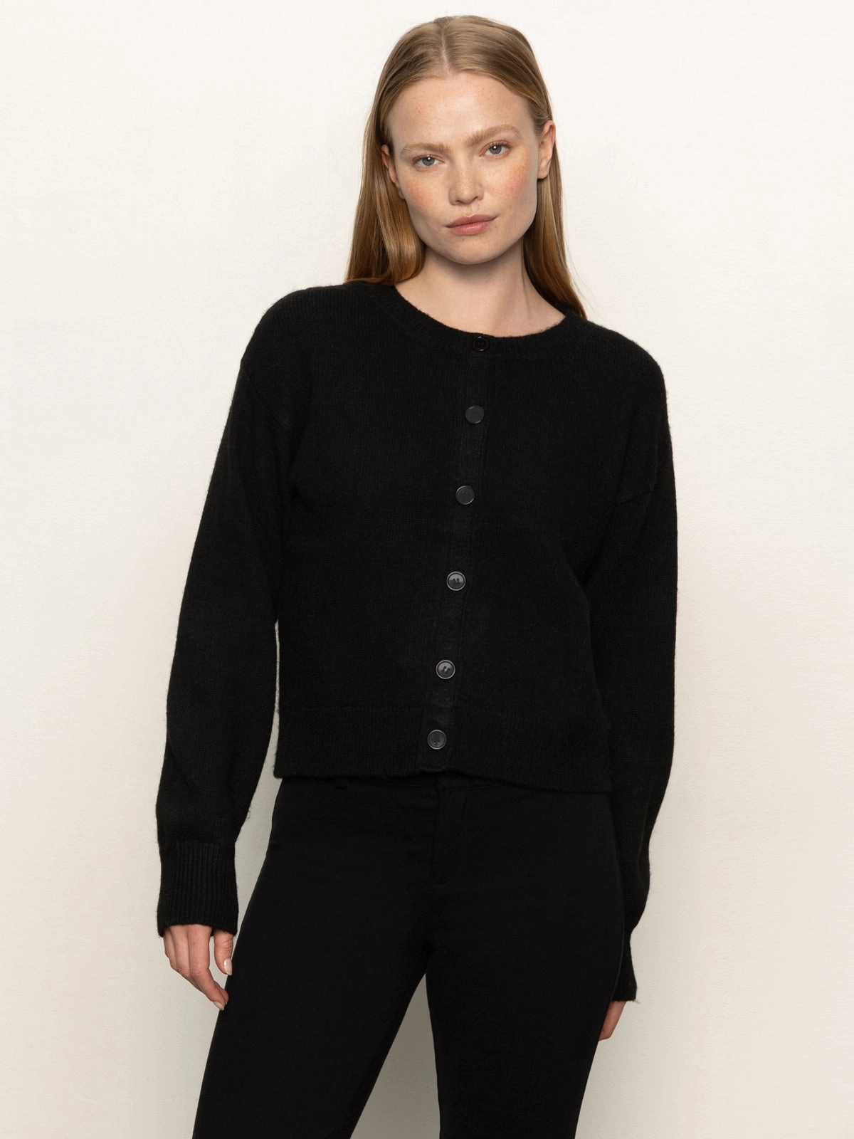 Must-Have Cardi Black elastic waistband Hand Linked Seams