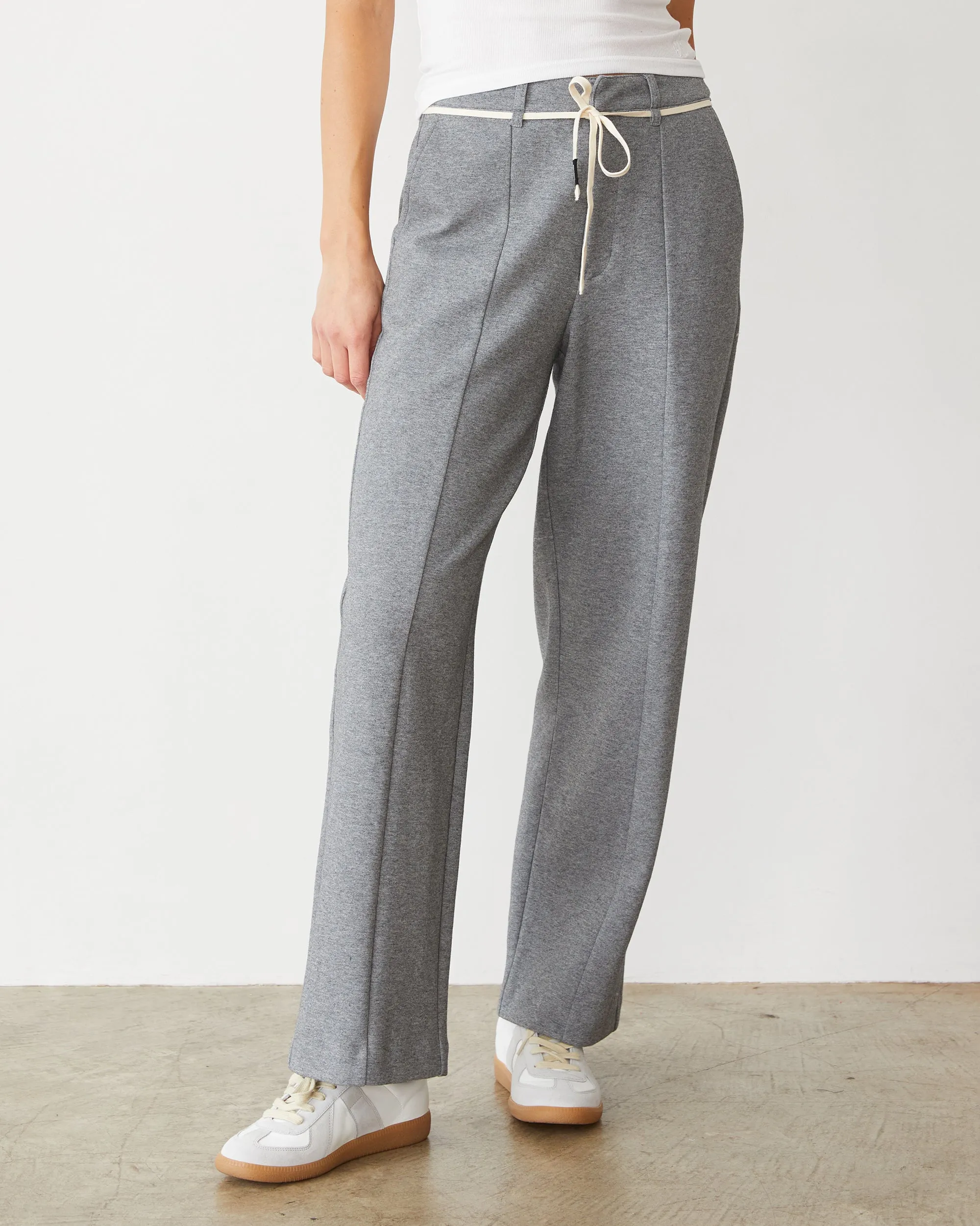No Pinch Minimalist Look Cotton Knit Trousers
