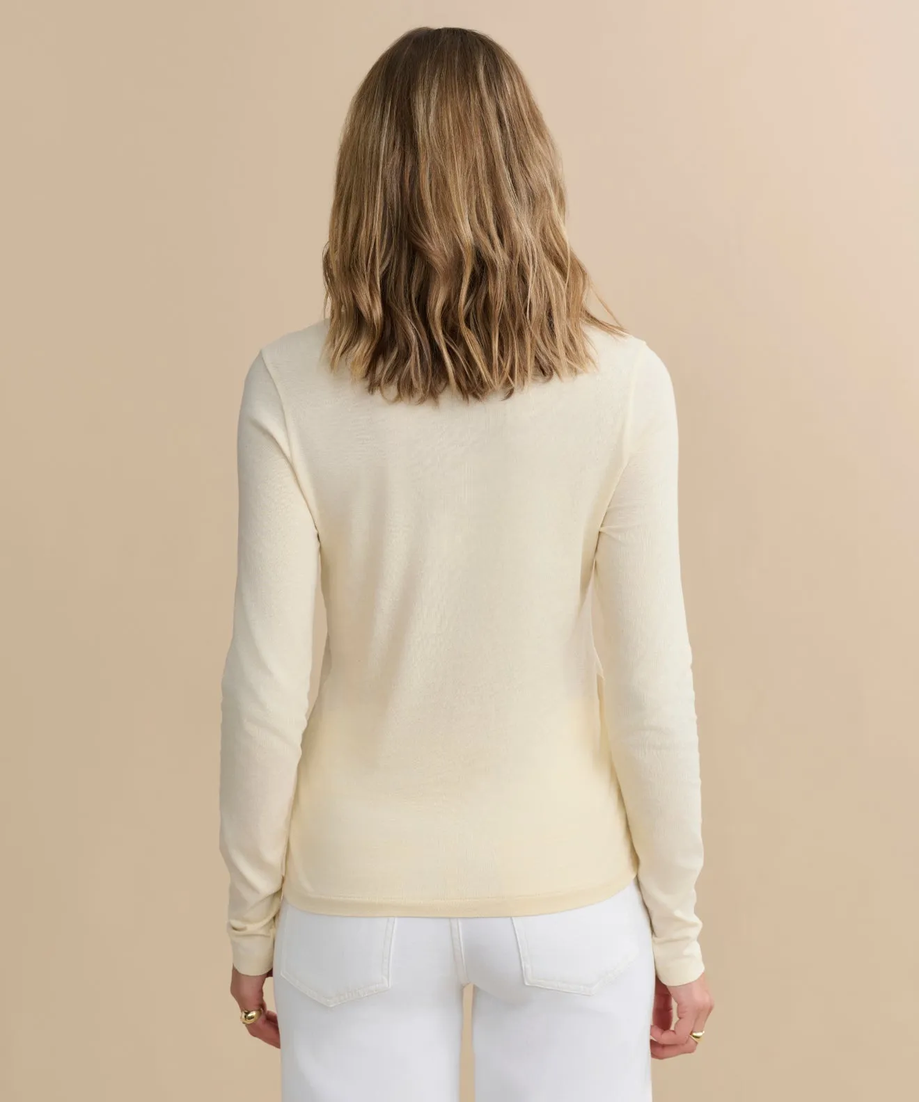 Long-Sleeve Slim Tee Versatile Base Layer Layered Collar Structure