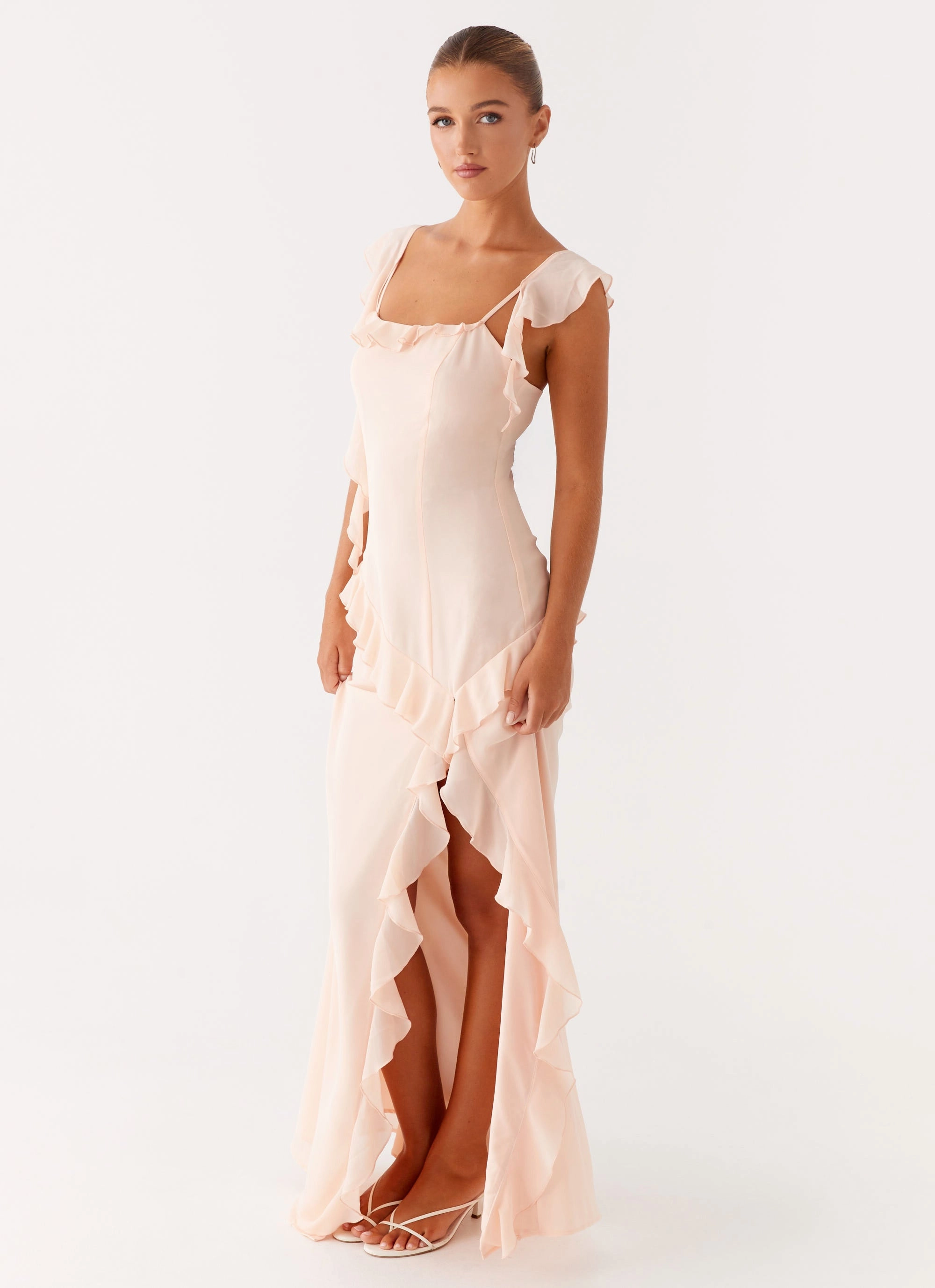 Sleek long-sleeve dress Naya Maxi Dress - Peach