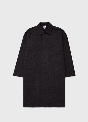 Neo horseback riding looks Men's Sunspel x Nigel Cabourn Balmacaan Wool Cashmere Coat in Charcoal Herringbone Men's Sunspel x Nigel Cabourn Balmacaan Wool Cashmere Coat in Charcoal Herringbone Surf Soft Interior