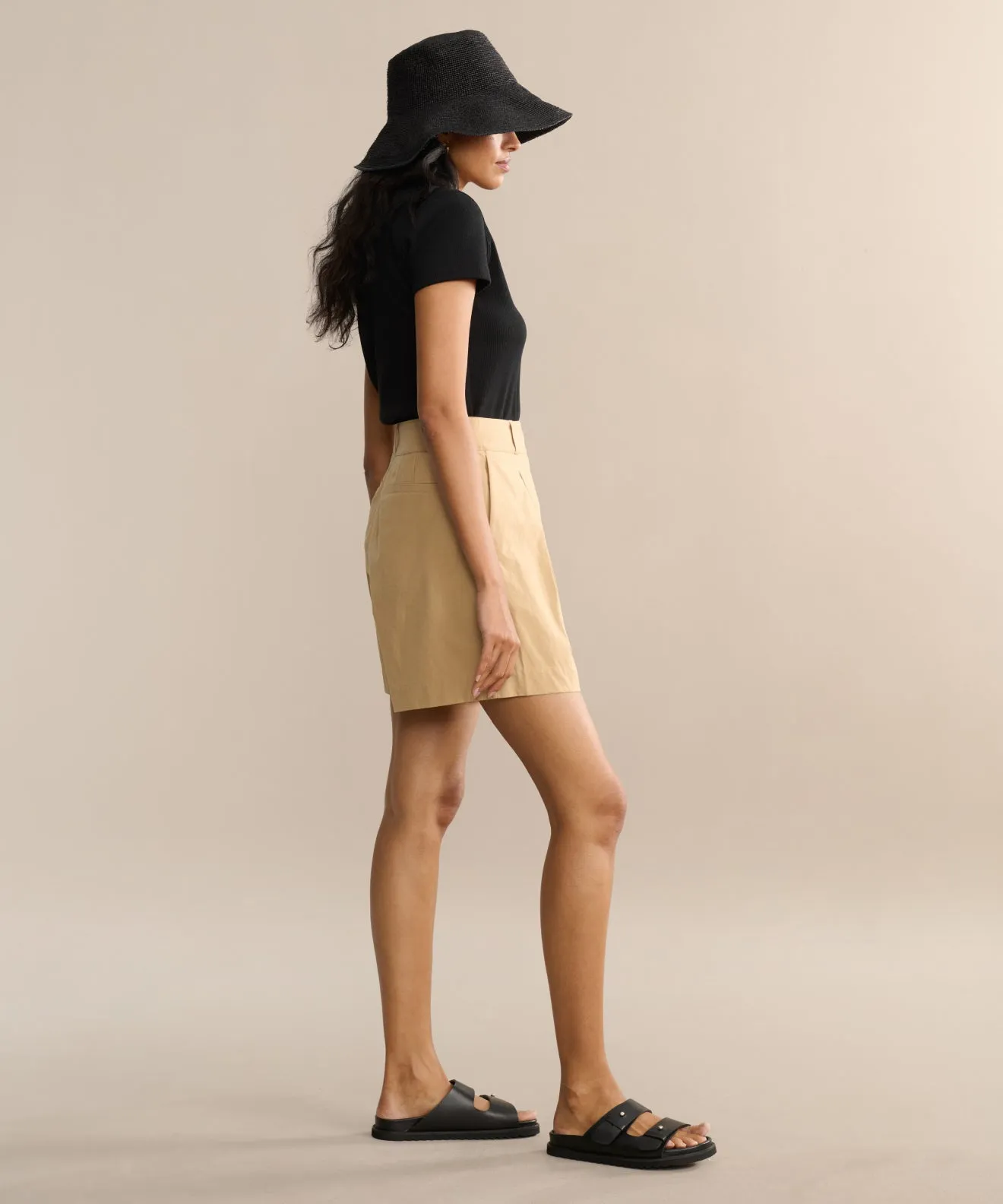 Newport Short Comfort Wear TouchscreenCompatiblePockets