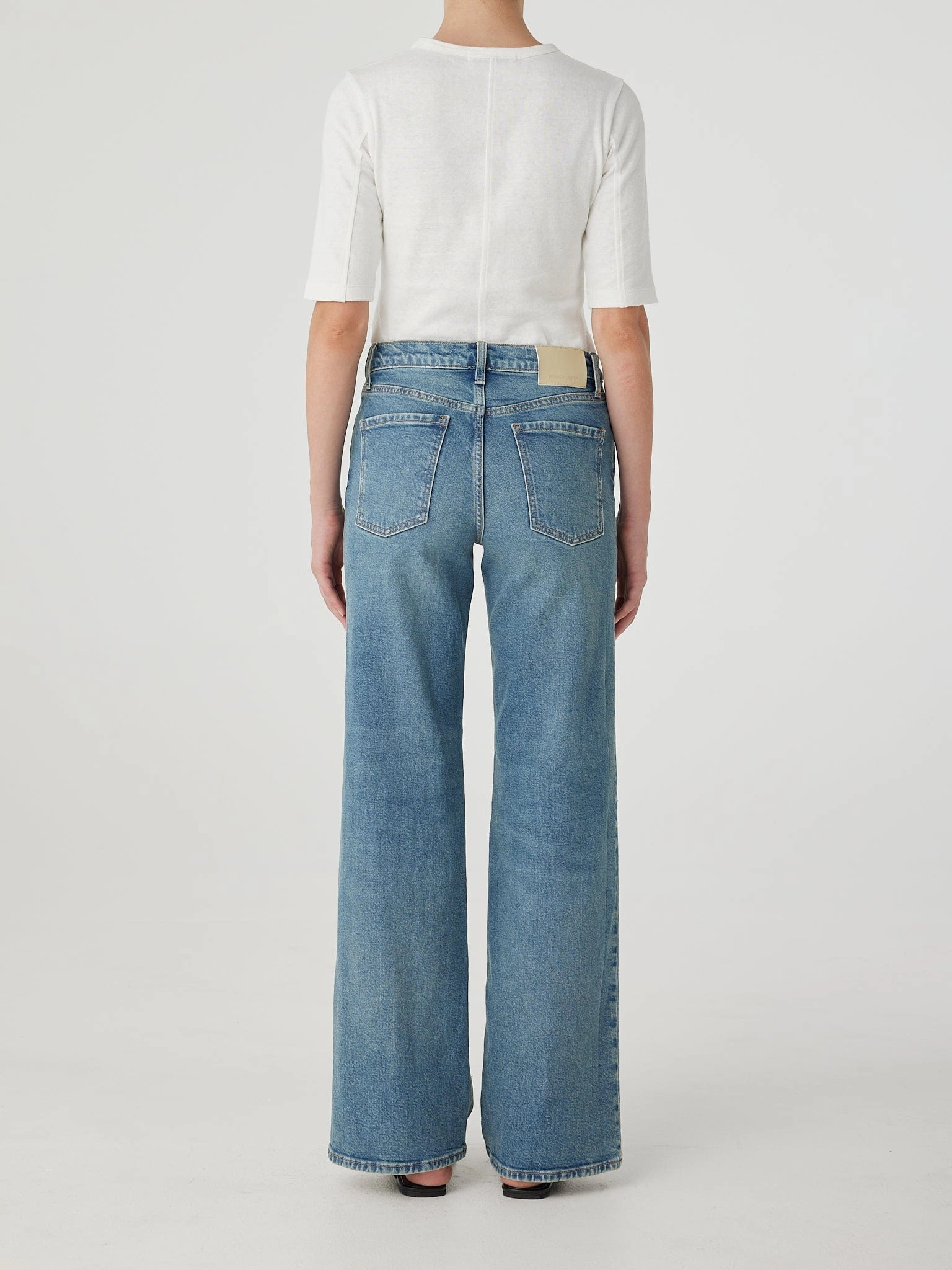 Cool Silhouette Nikki Jean Light Tint