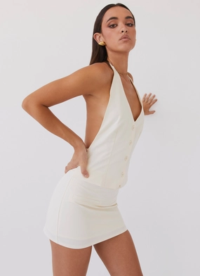 No Frills Fit Sarah Mini Skirt - Ivory Layering Essential No Wrinkle Sarah Mini Skirt - Ivory