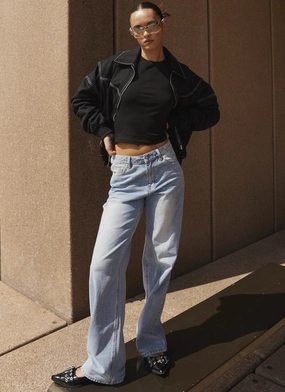 No Wrinkle Keanna Low Rise Denim Jeans - Light Blue Breathable Stretch Keanna Low Rise Denim Jeans - Light Blue