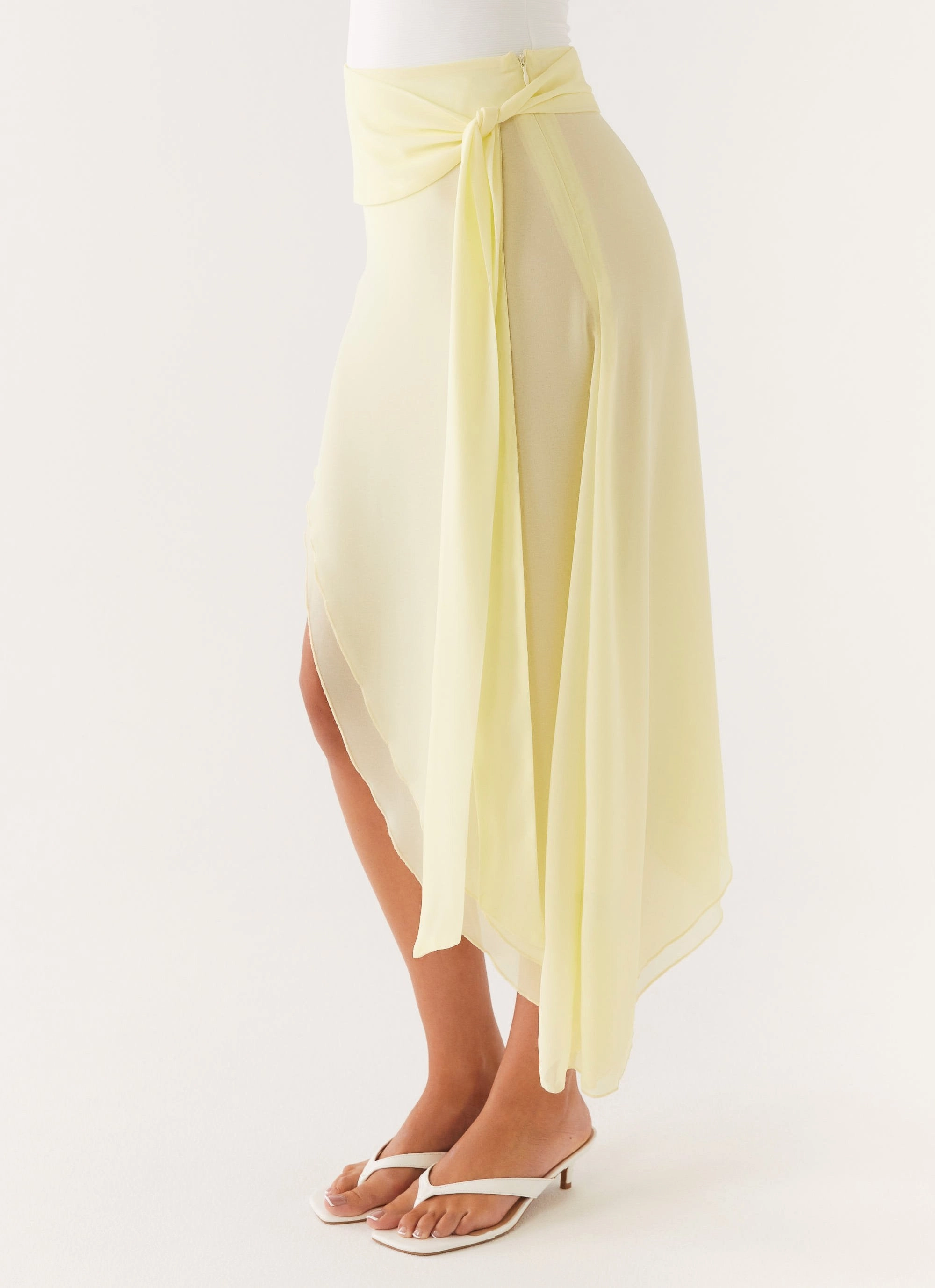 Versatile Look Elasticized Cuffs Tilly Swim Skirt - Pastel Yellow