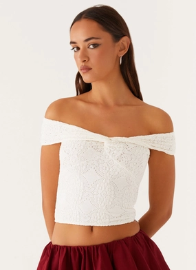 Non Irritating Seam Design Meryll Twist Top - White Meryll Twist Top - White OversizedFit All Season Wear Fabric