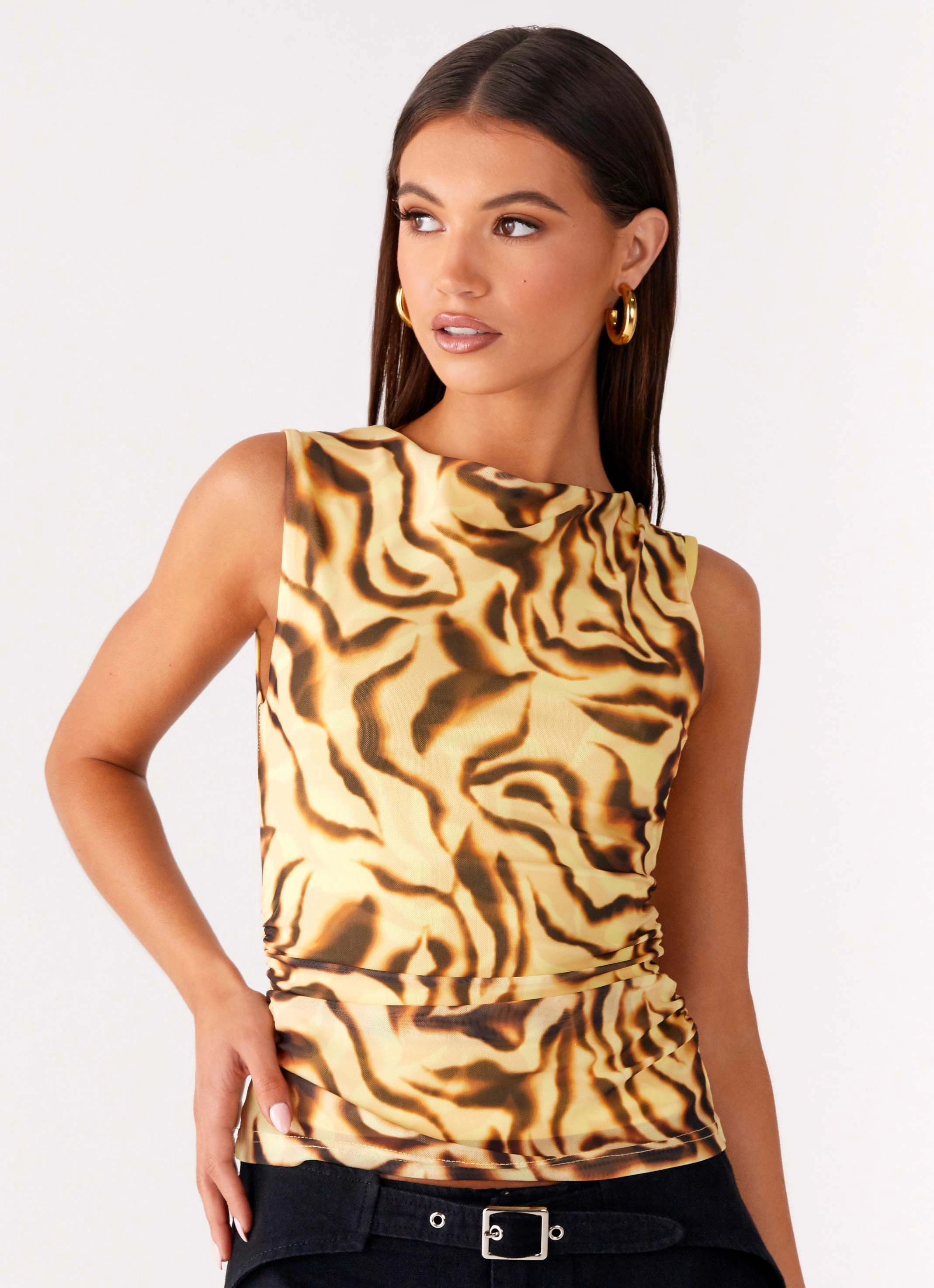 Microfiber texture On Read Tank Top - Yellow Zebra