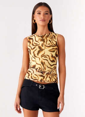 Non Restrictive On Read Tank Top - Yellow Zebra On Read Tank Top - Yellow Zebra Drop Shoulder Silhouette