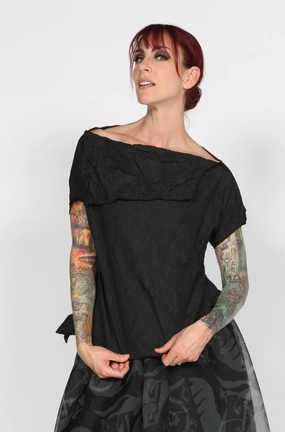 Non Restrictive Torso Cut CstmL top CstmL top Layered Hemline