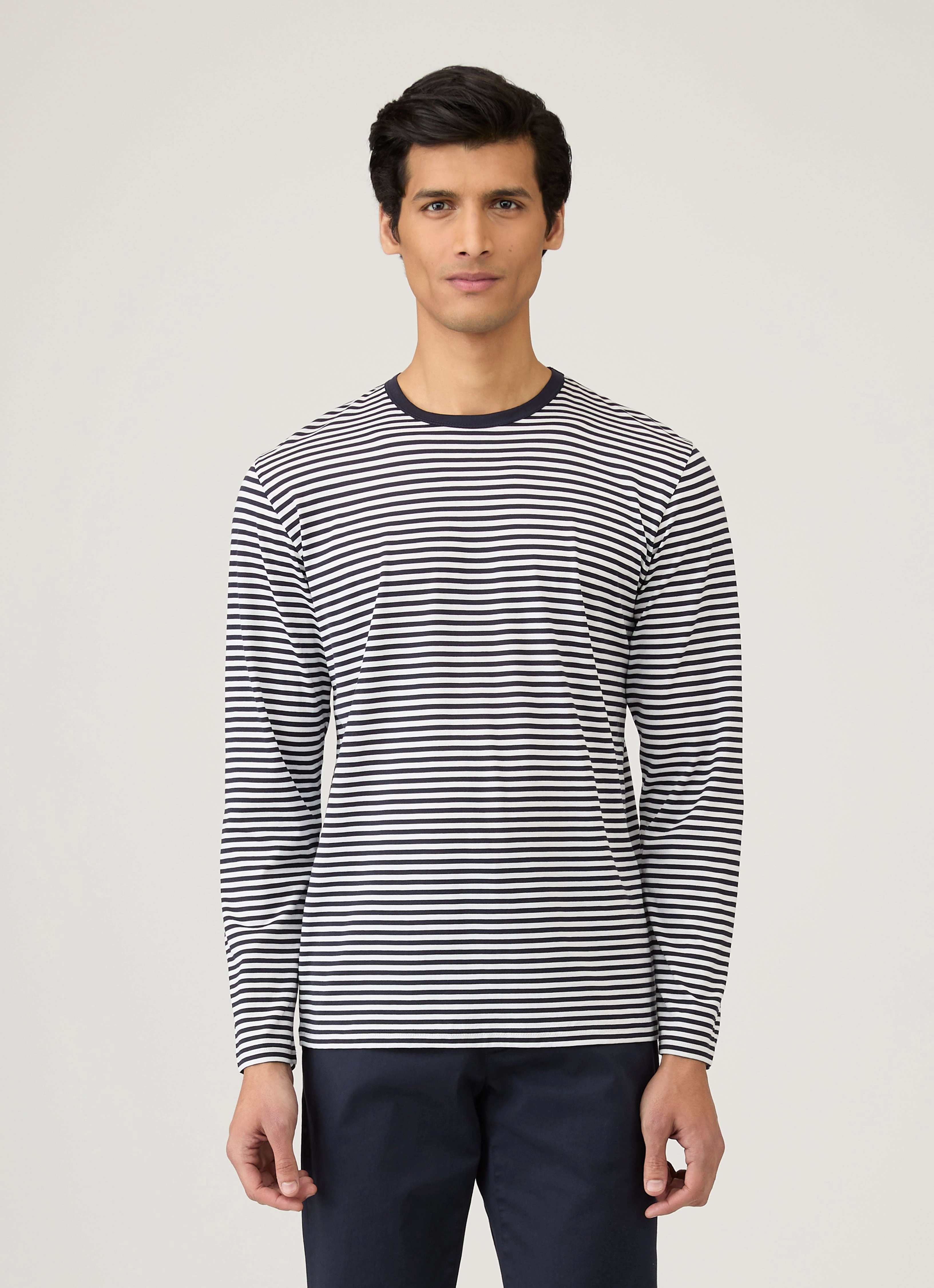 Comfortable Layer Comfortable Look Men's Classic Long Sleeve T-shirt in Navy/White English Stripe