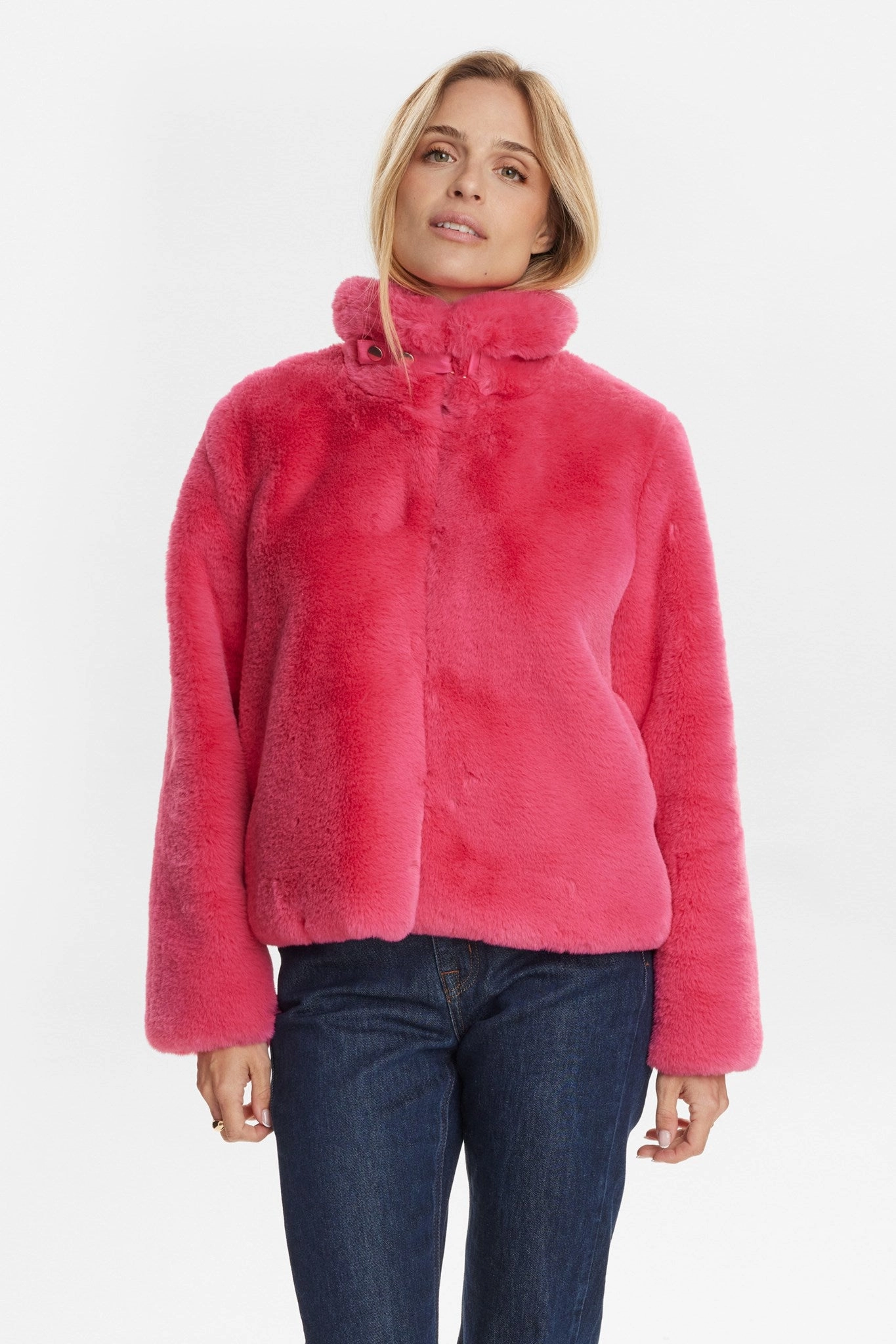 NUWINDA JACKET - Fandango Pink Timeless Fit Style