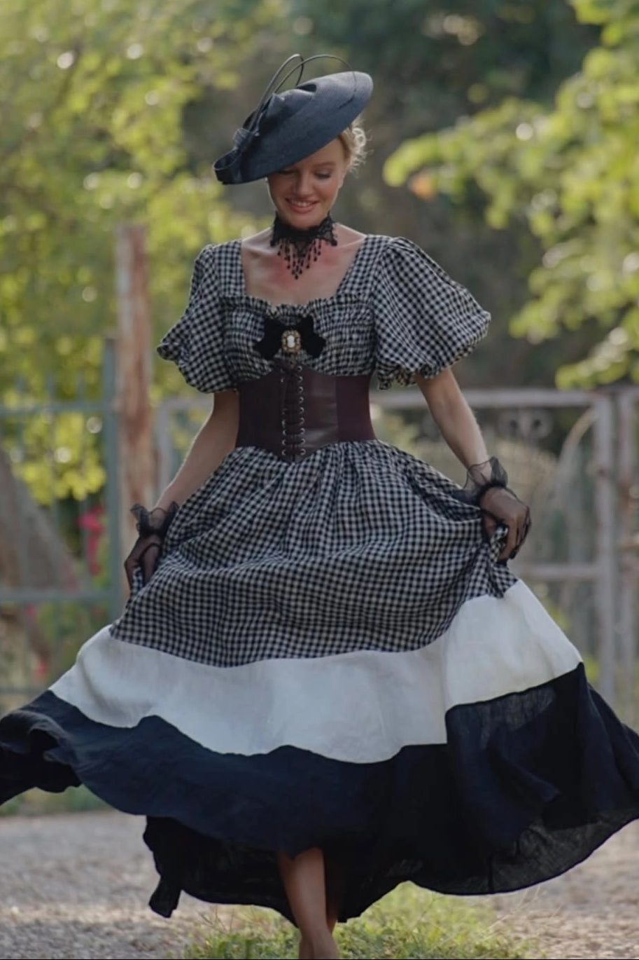 Ocean 15 | smocking linen dress Hiking Trail Outfit