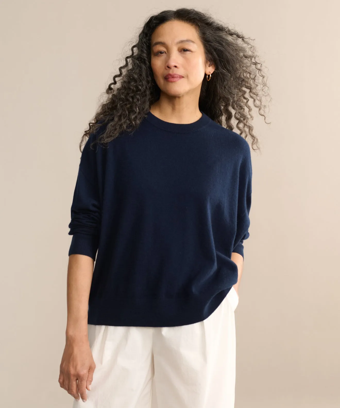 Cashmere Marina Crewneck LightweightDesign Layered Hem Detailing