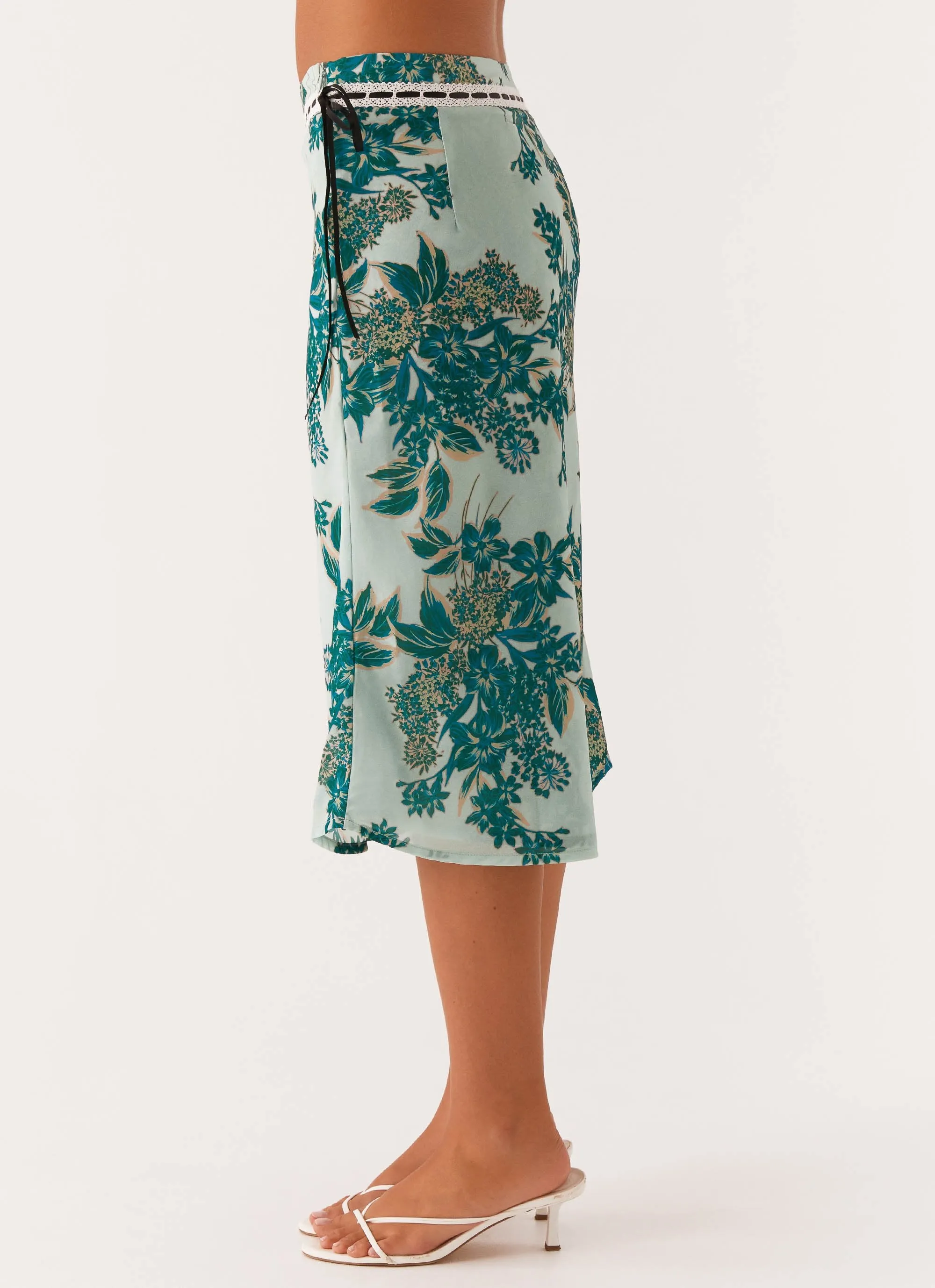 Comfy Style Peony Quartz Midi Skirt - Cloud Nine Floral
